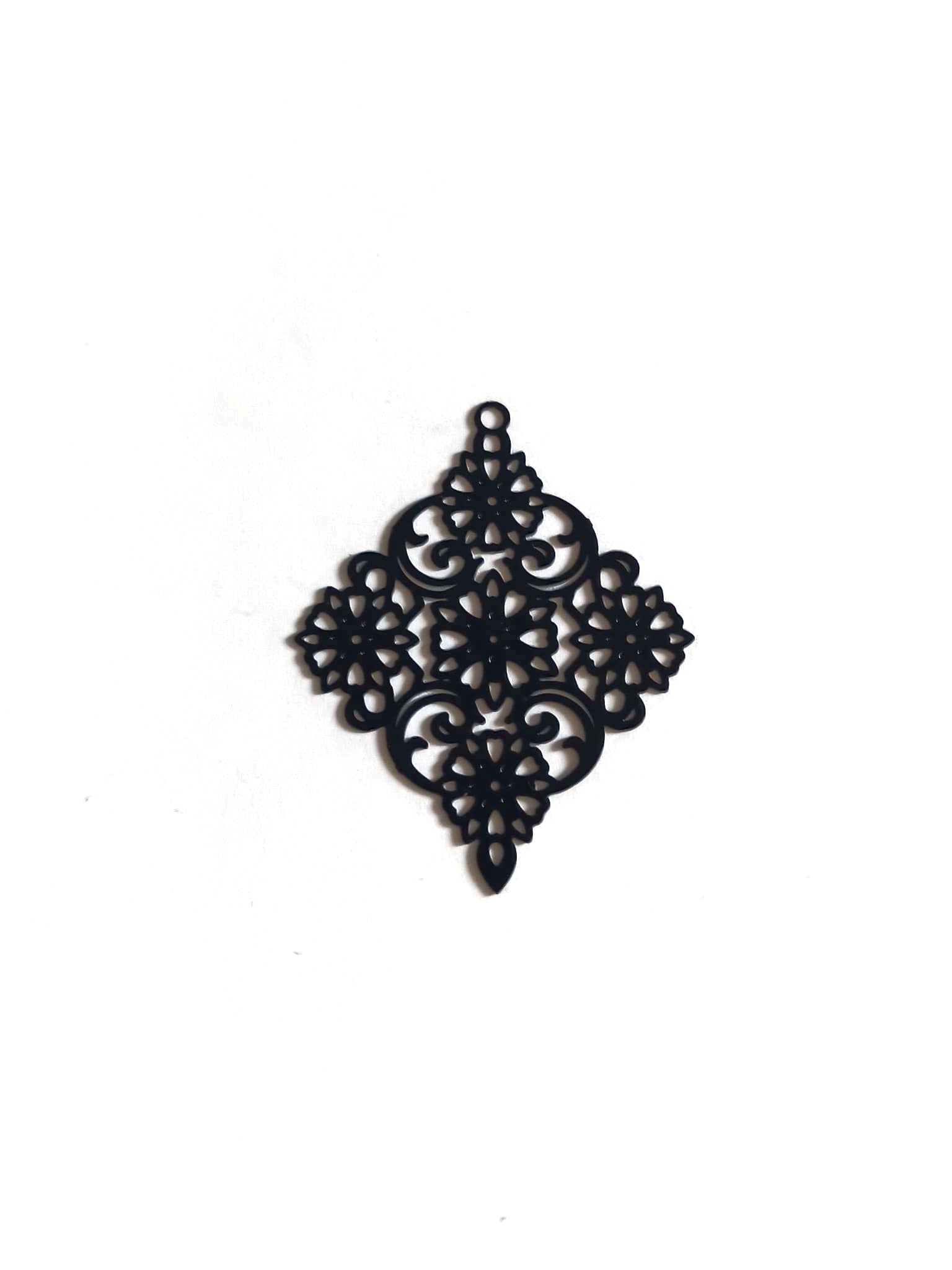 perlesetcreationbijoux-estampe-filigrane-losange-40x30mm-noir