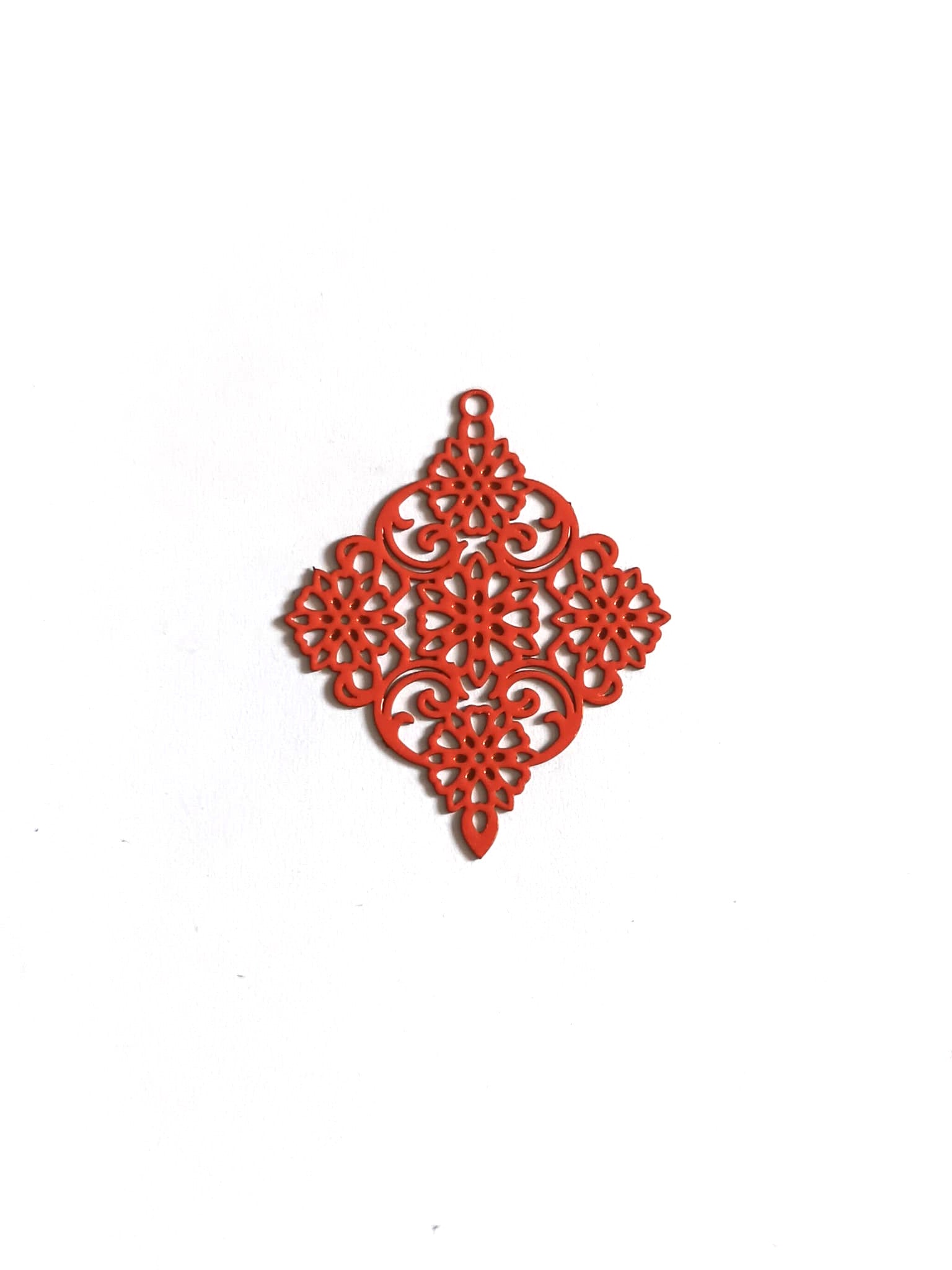 perlesetcreationbijoux-estampe-filigrane-losange-40x30mm-orange