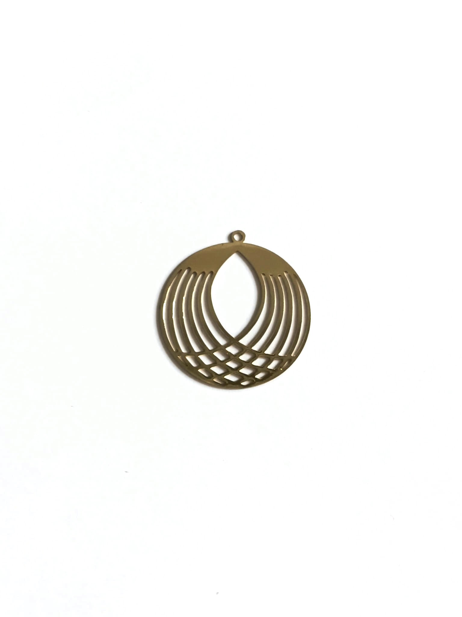 perlesetcreationbijoux-estampe-filigrane-ronde-27x25mm-dore