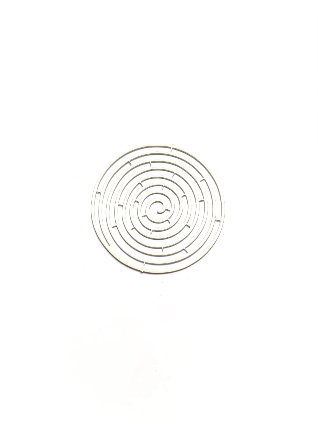 perlesetcreationbijoux-estampe-filigrane-ronde-40mm-blanc