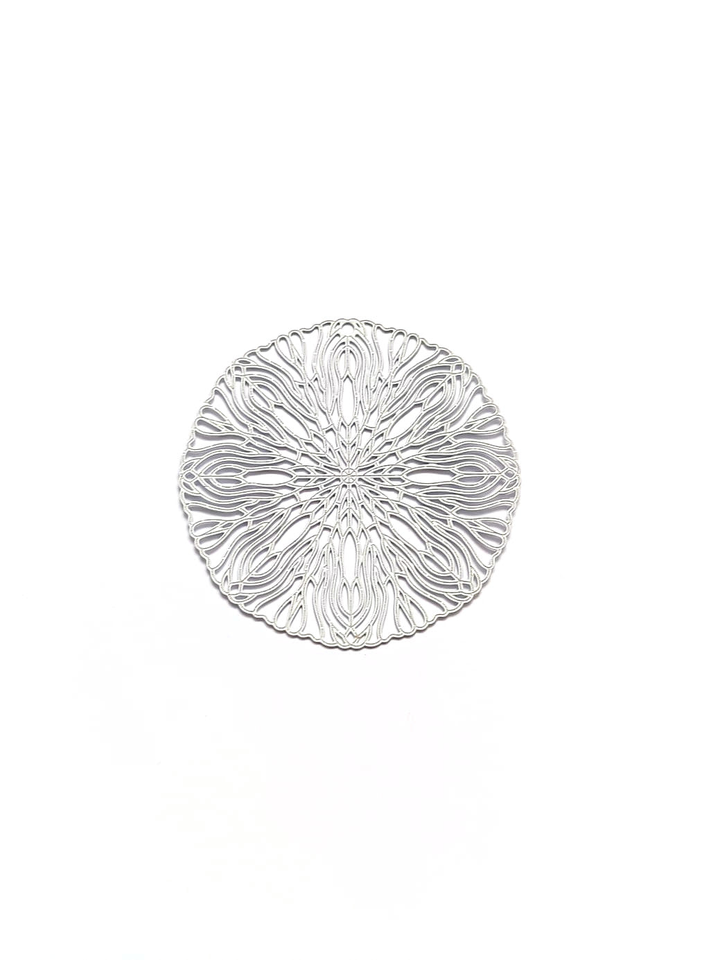 perlesetcreationbijoux-estampe-filigrane-ronde-40mm-blanche