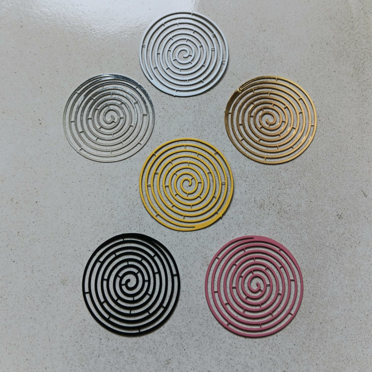 perlesetcreationbijoux - estampe filigrane feuille en métal de 40 mm de différentes couleurs