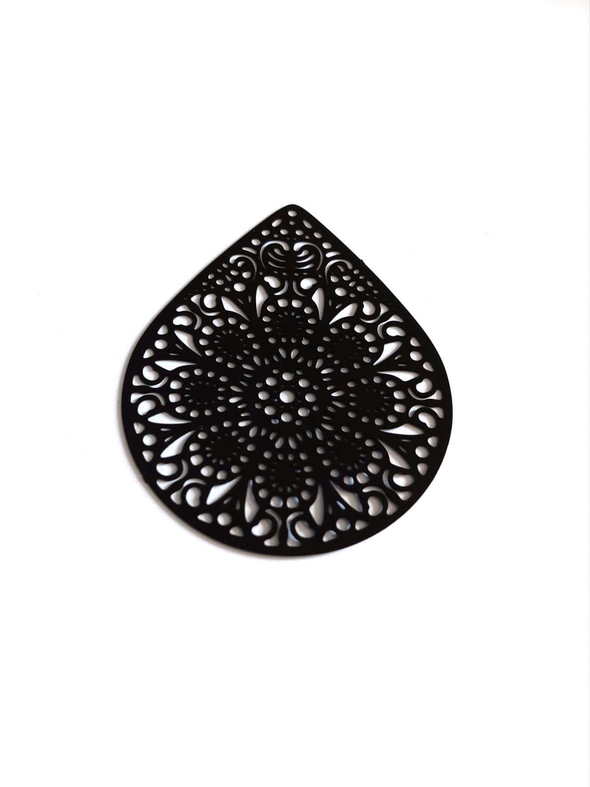 perlesetcreationbijoux-estampe-filigrane-49x39mm-noire