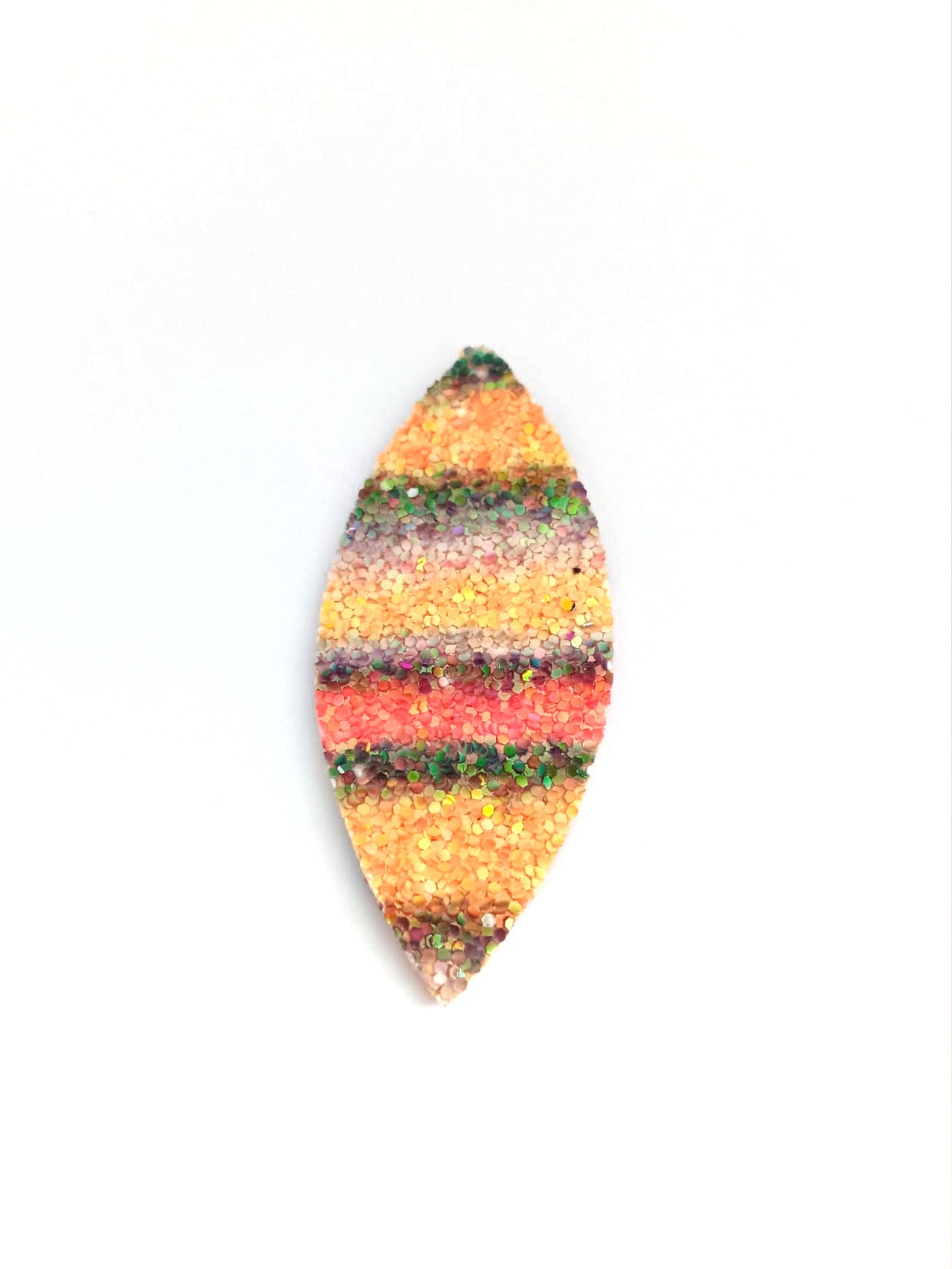 Pendentif navette pailletée en simili cuir - 59x25 mm