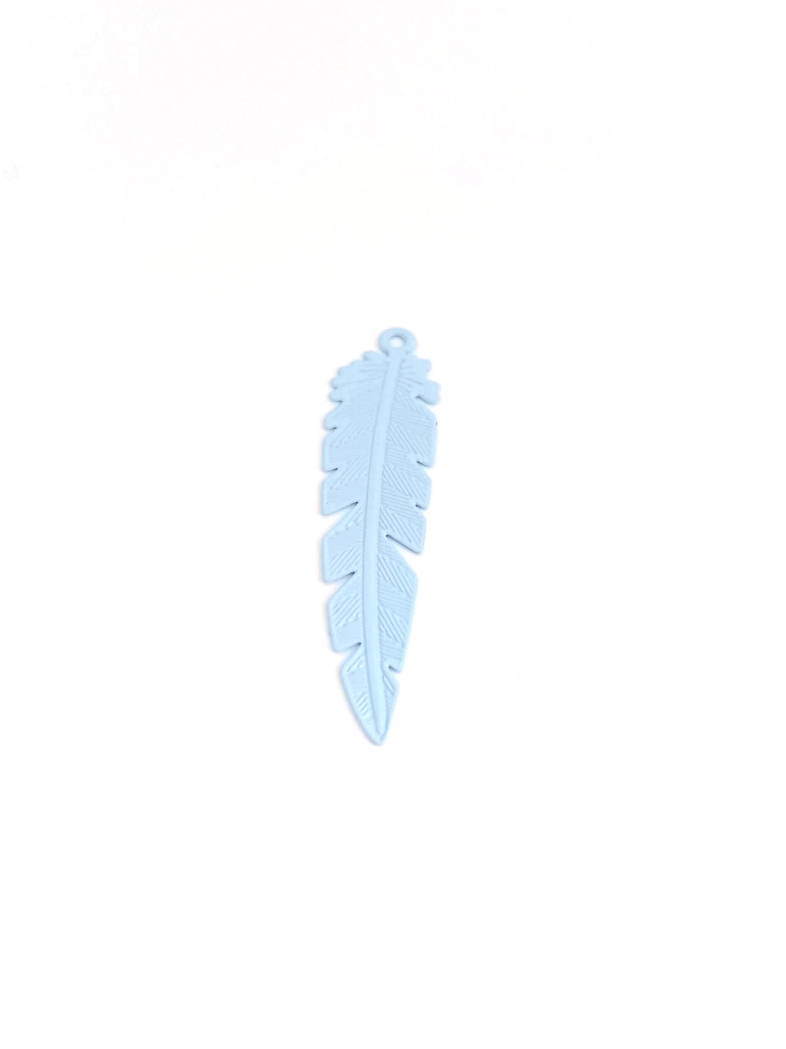 perlesetcreationbijoux-estampe-filigrane-plume-34x7mm-bleu-ciel