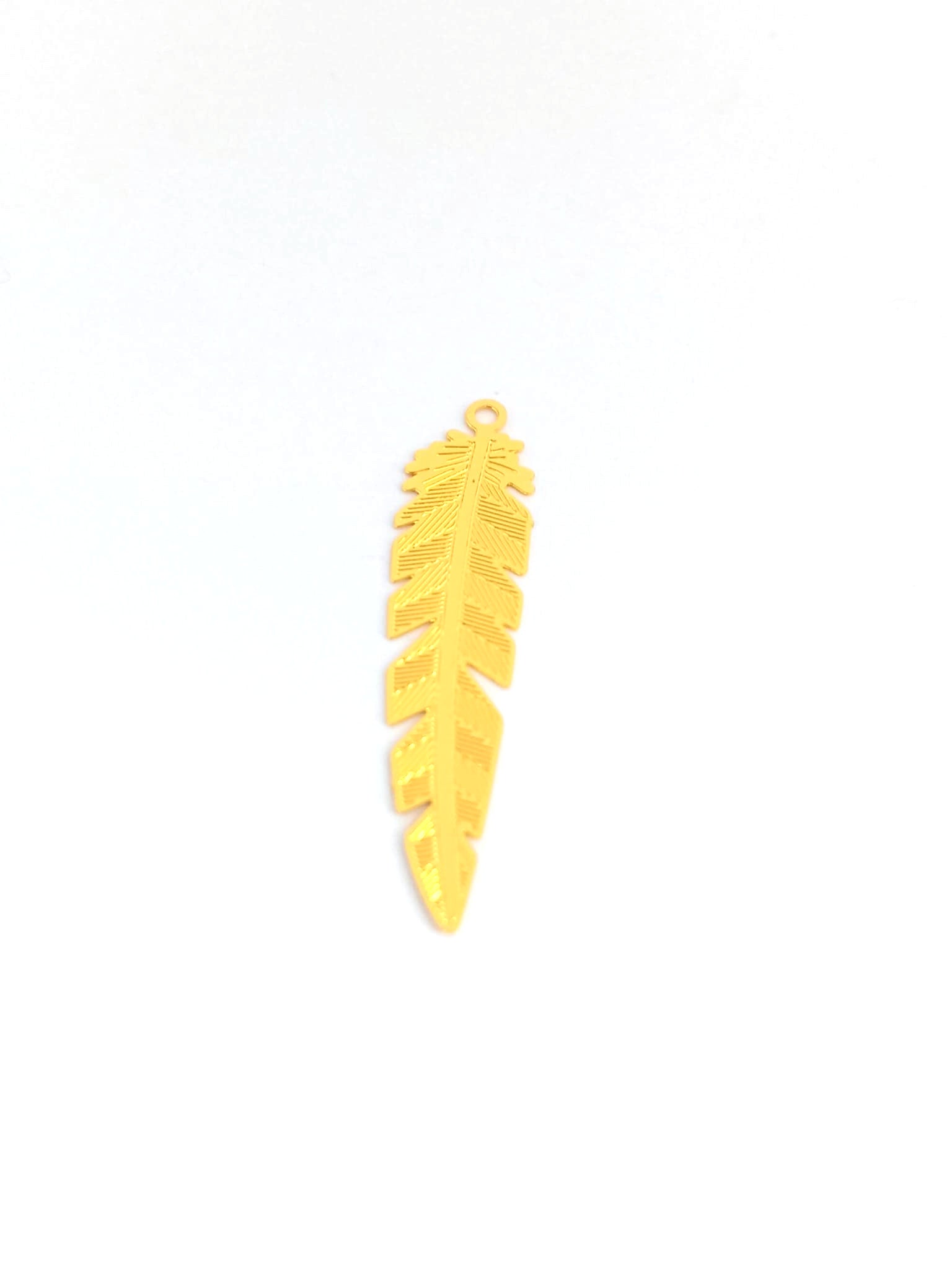 perlesetcreationbijoux-estampe-filigrane-plume-34x7mm-dore