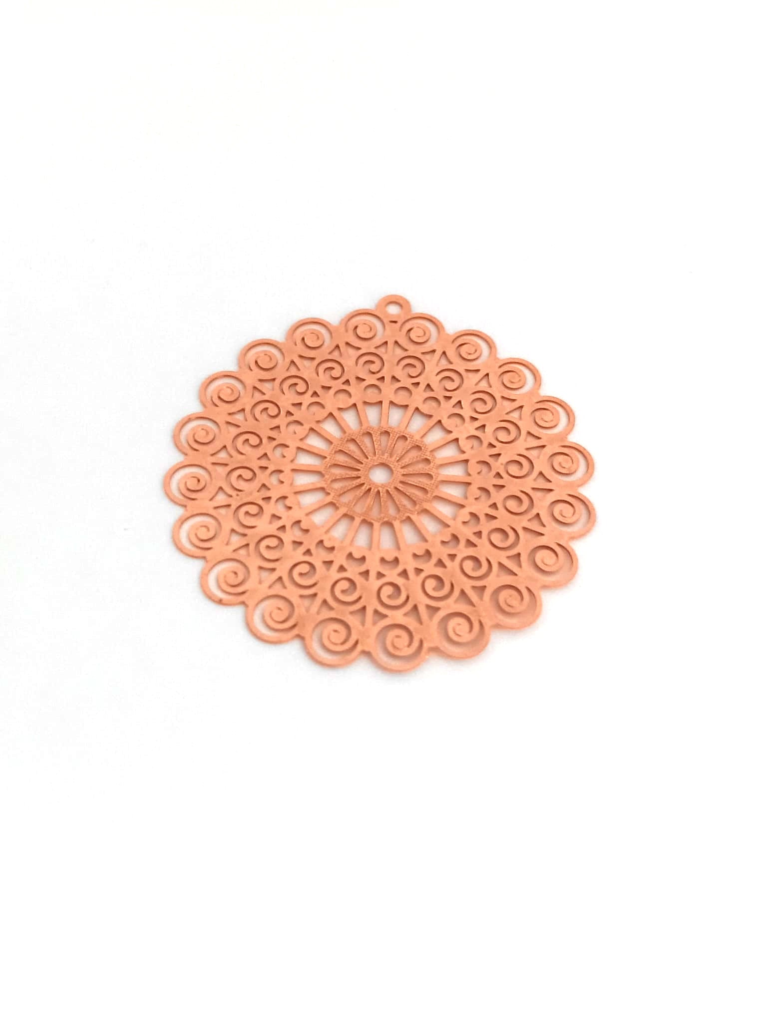 perlesetcreationbijoux-estampe-filigrane-rosace-45x42mm-or-rose