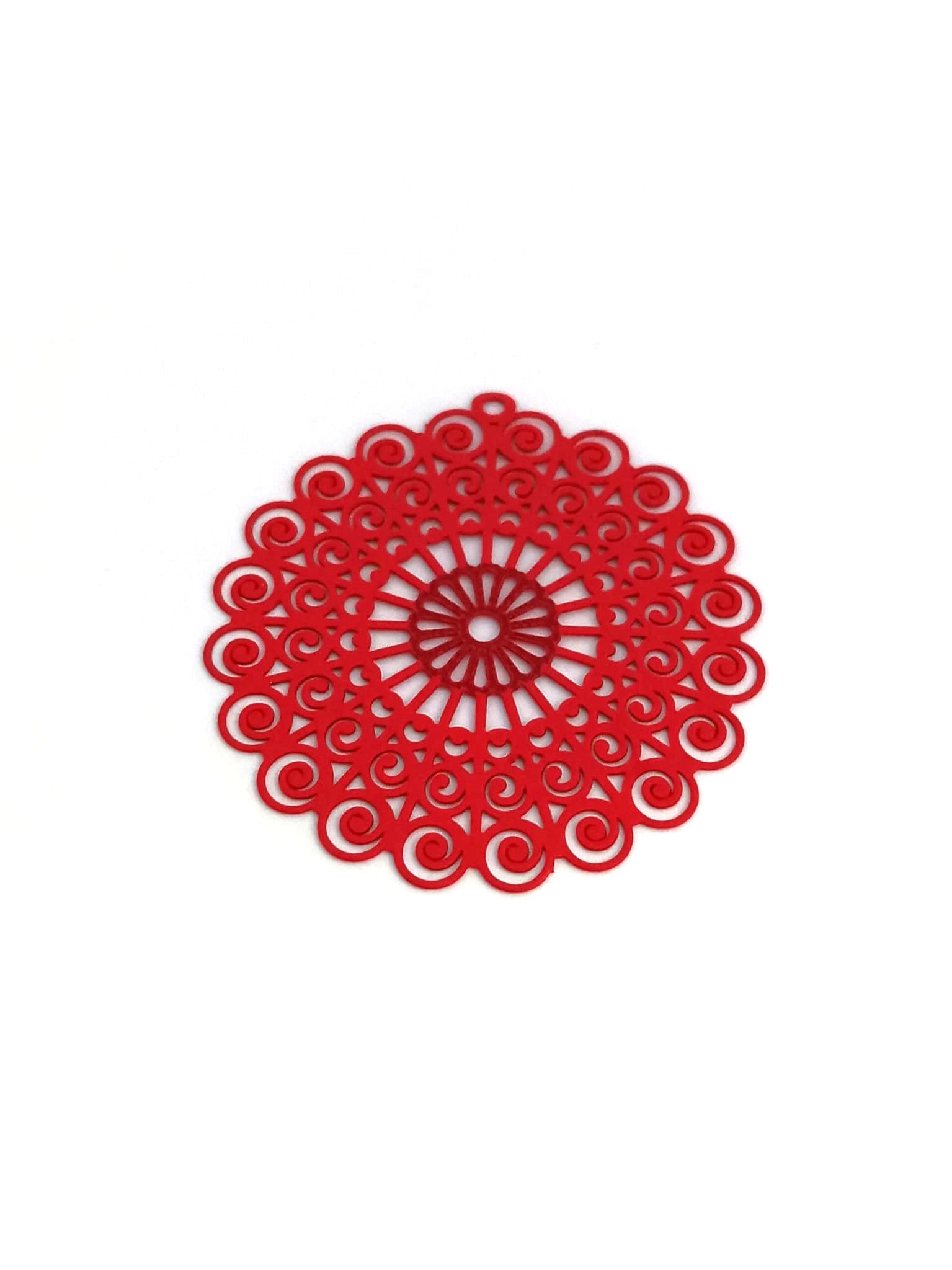 perlesetcreationbijoux-estampe-filigrane-rosace-45x42mm-rouge