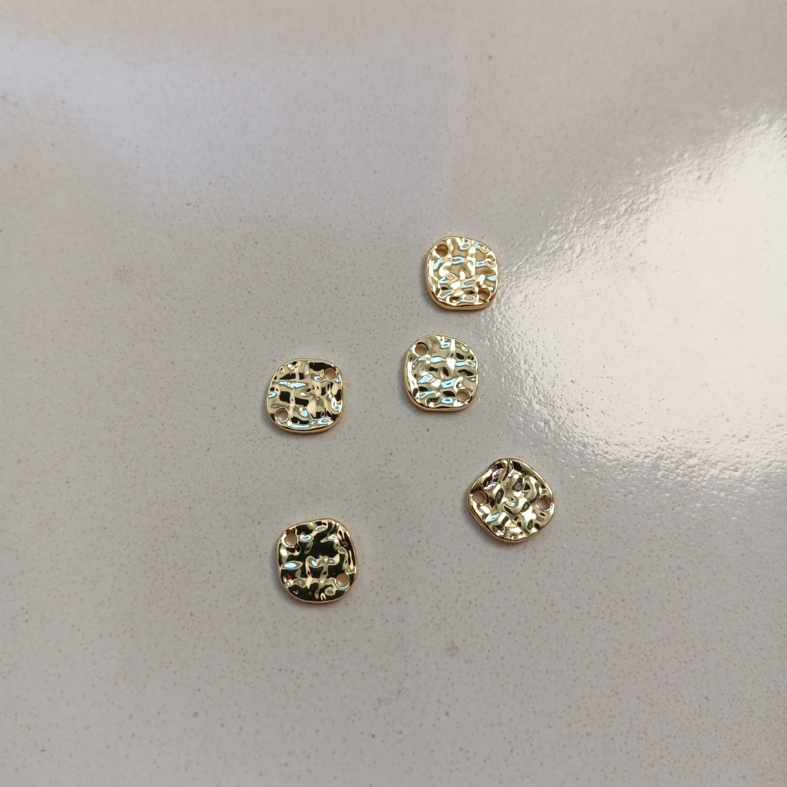 perlesetcreationbijoux - intercalaire losange doré martelé en métal 11,5x5 mm