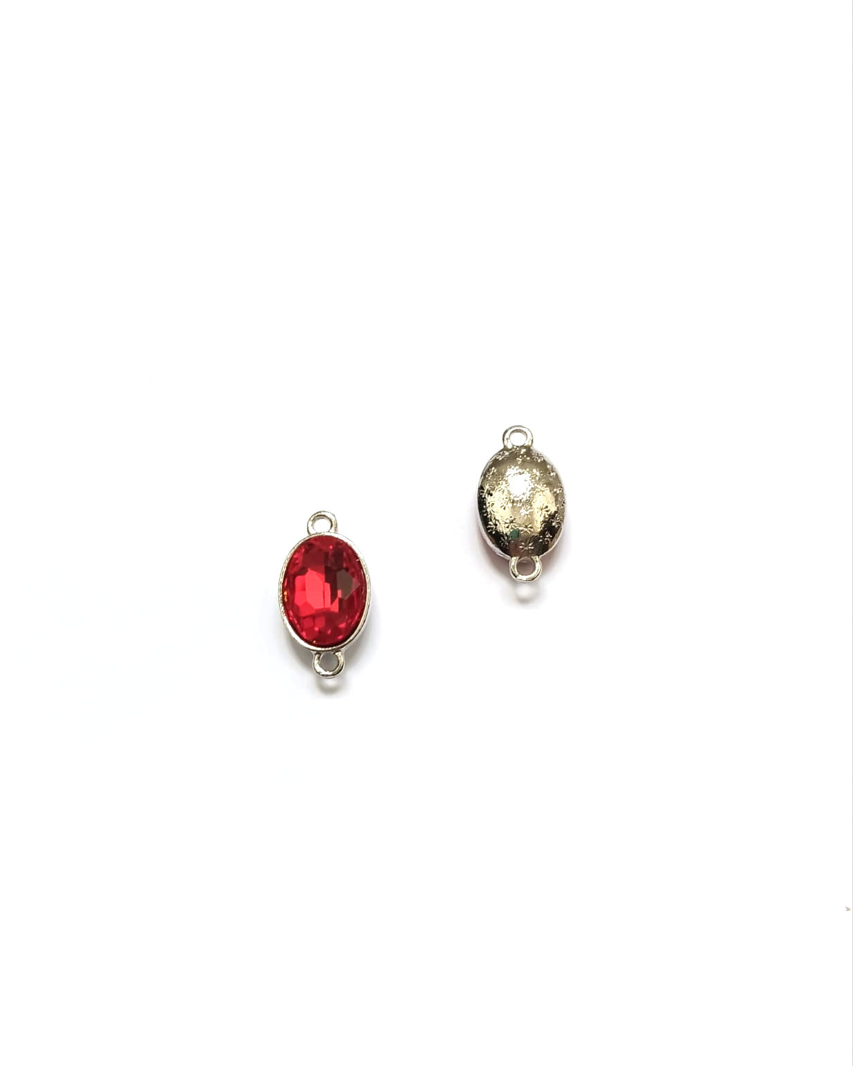 perlesetcreationbijoux - intercalaire ovale serti en verre rouge, base en métal argenté