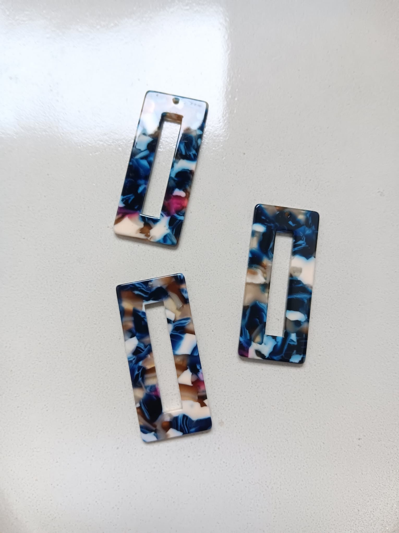 perlesetcreationbijoux - pendentif rectangle multicolore en acétate de 48x22 mm