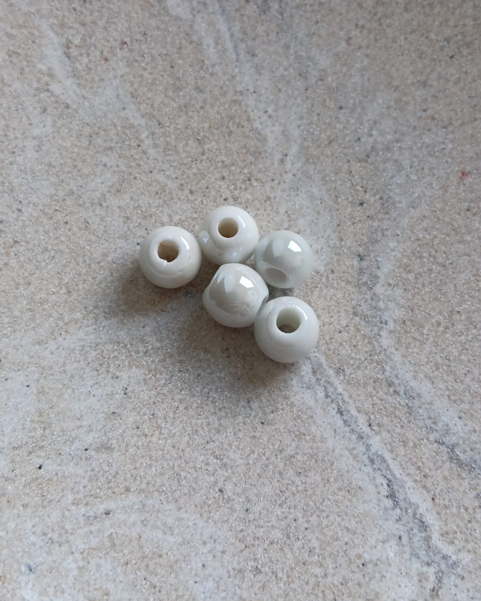 Perles rondes en céramique - 8 mm x5