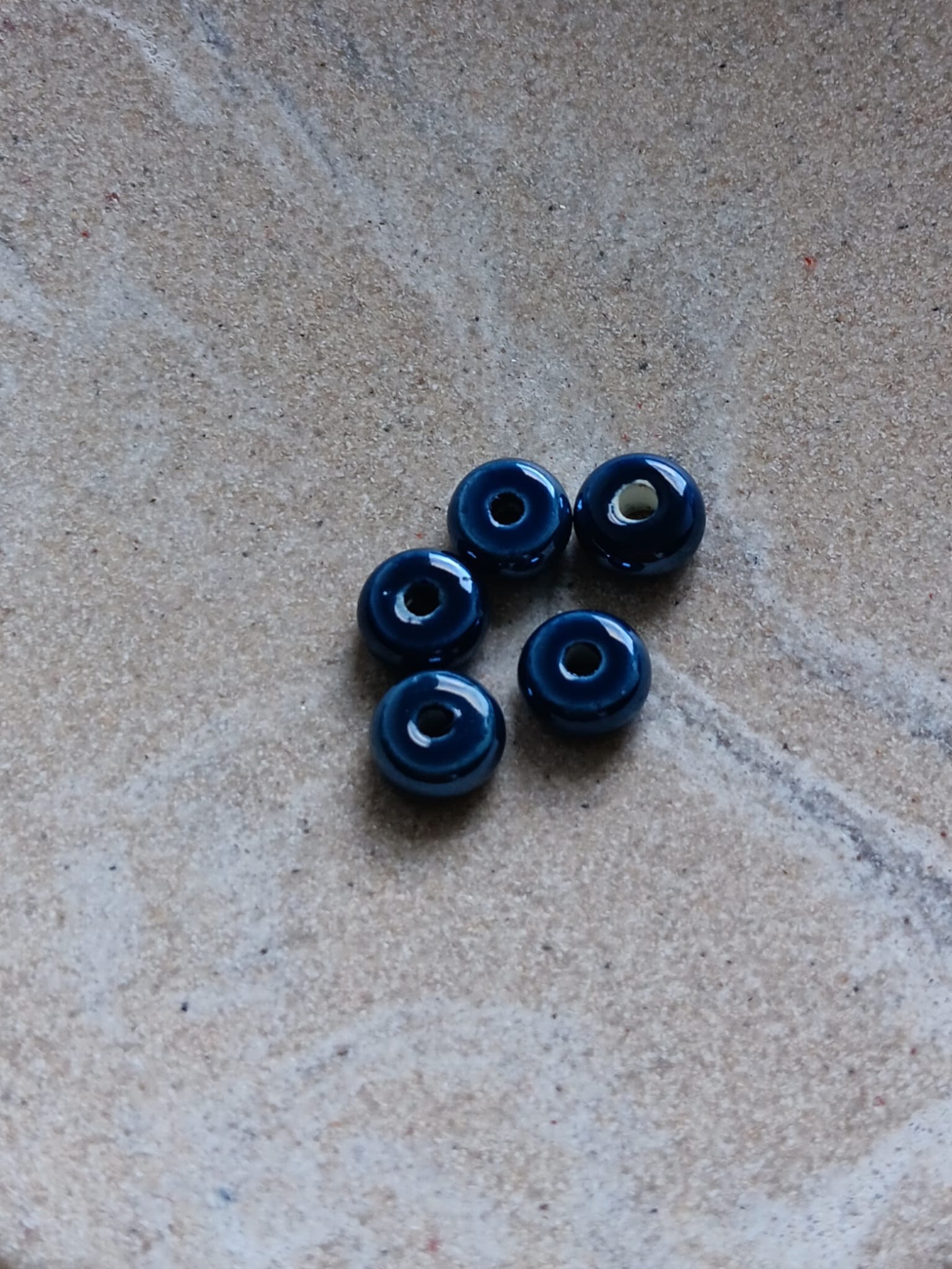 perlesetcreationbijoux-perle-ceramique-rondelle-9x4mm-bleu-marine