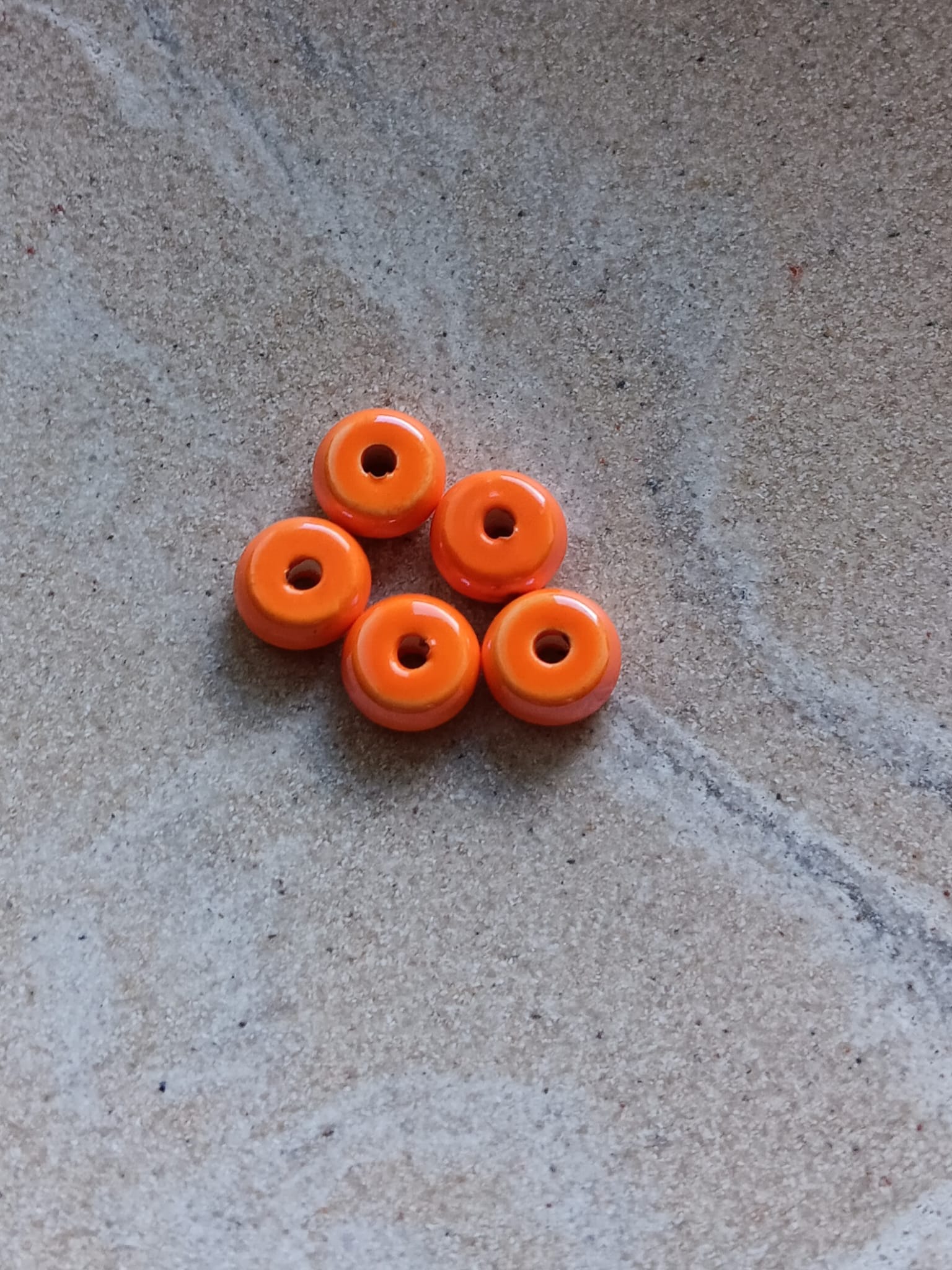 perlesetcreationbijoux-perle-ceramique-rondelle-9x4mm-orange