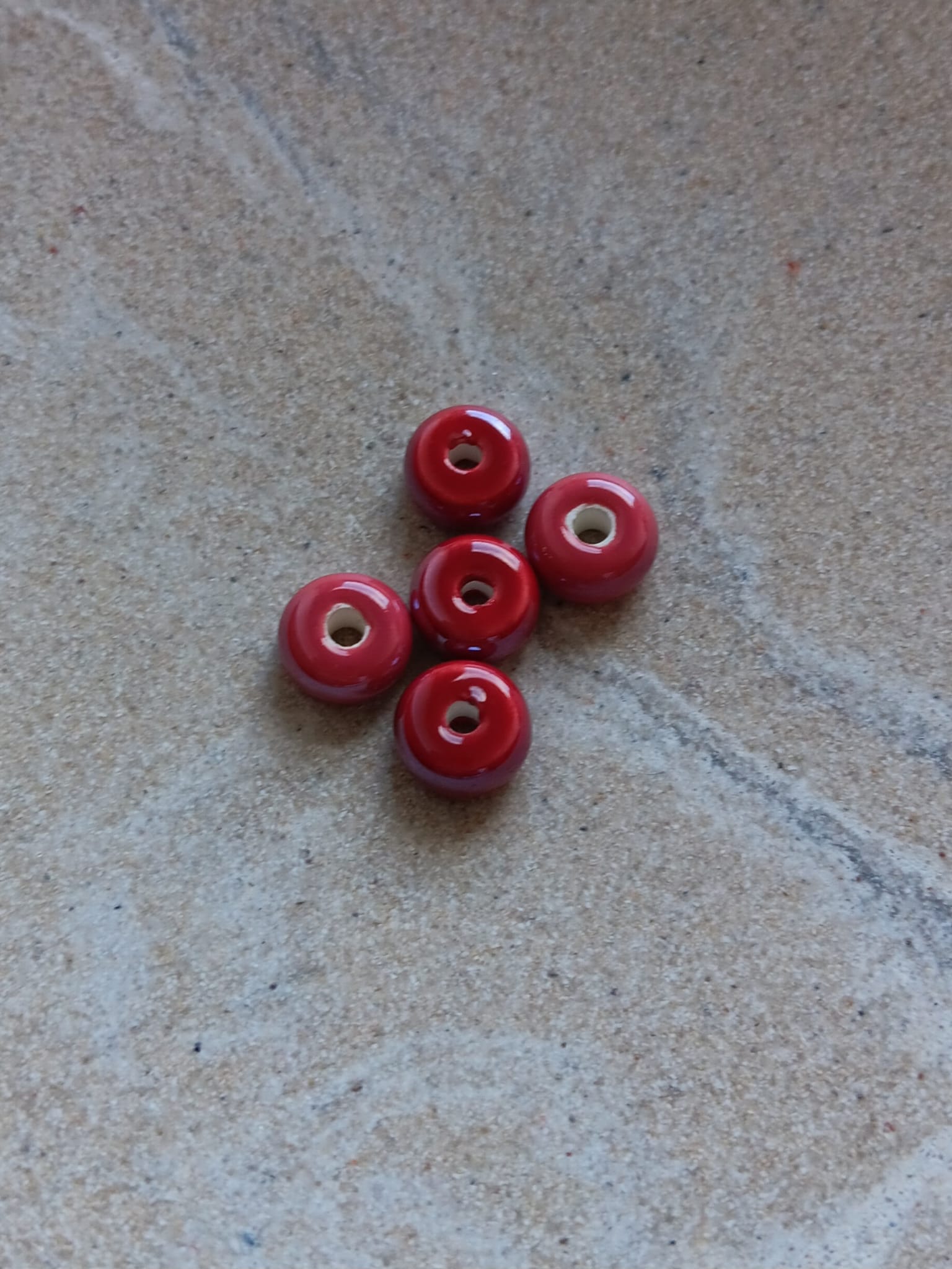 perlesetcreationbijoux-perle-ceramique-rondelle-9x4mm-bordeaux