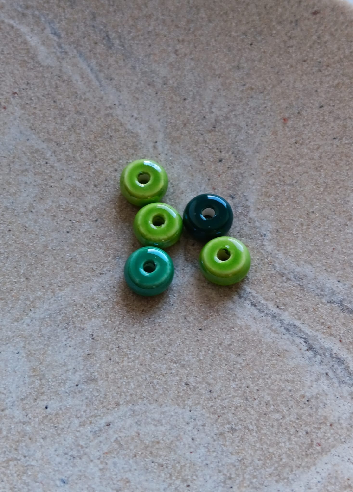 perlesetcreationbijoux-perle-ceramique-rondelle-9x4mm-vert