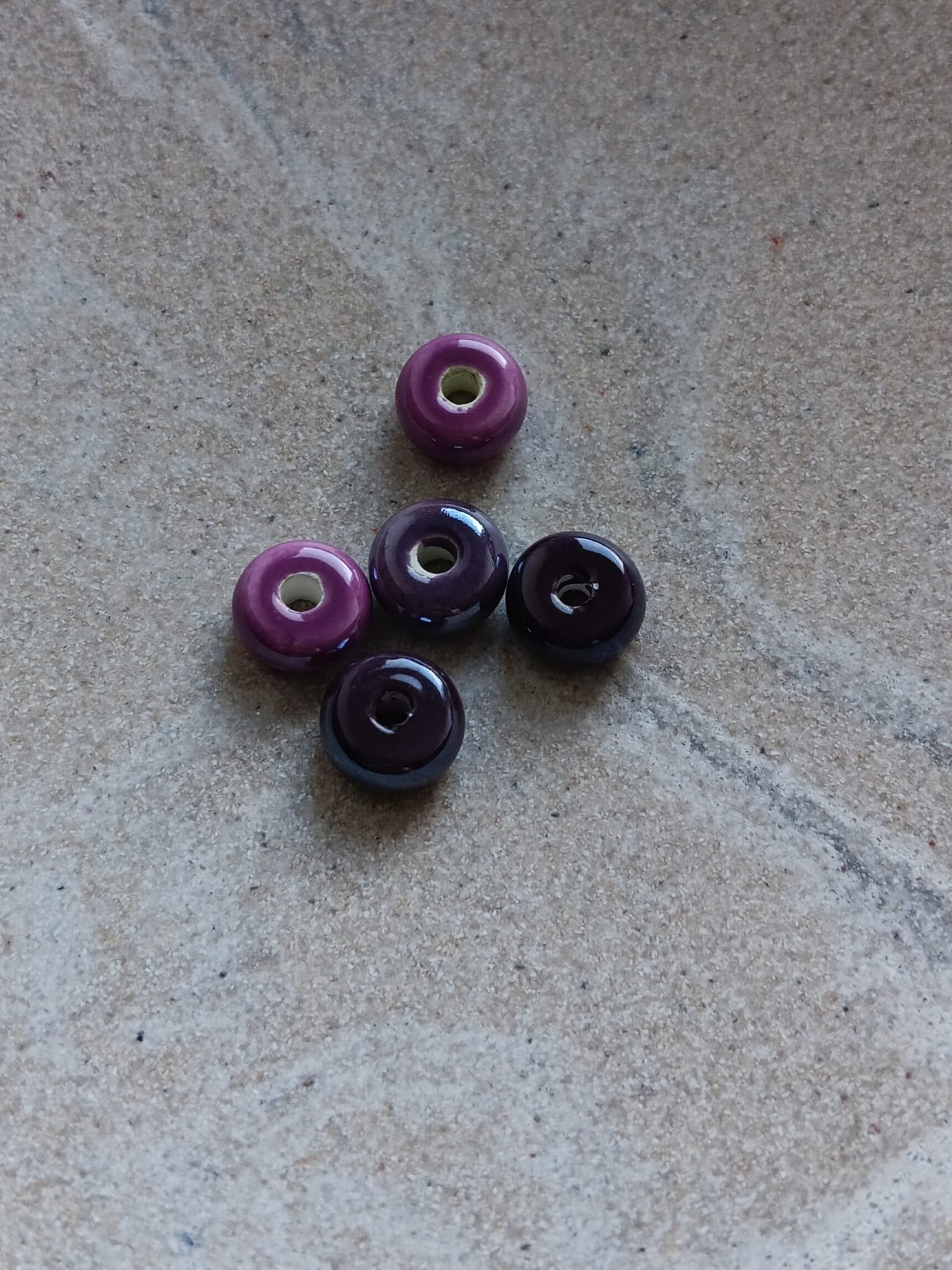 perlesetcreationbijoux-perle-ceramique-rondelle-9x4mm-violet