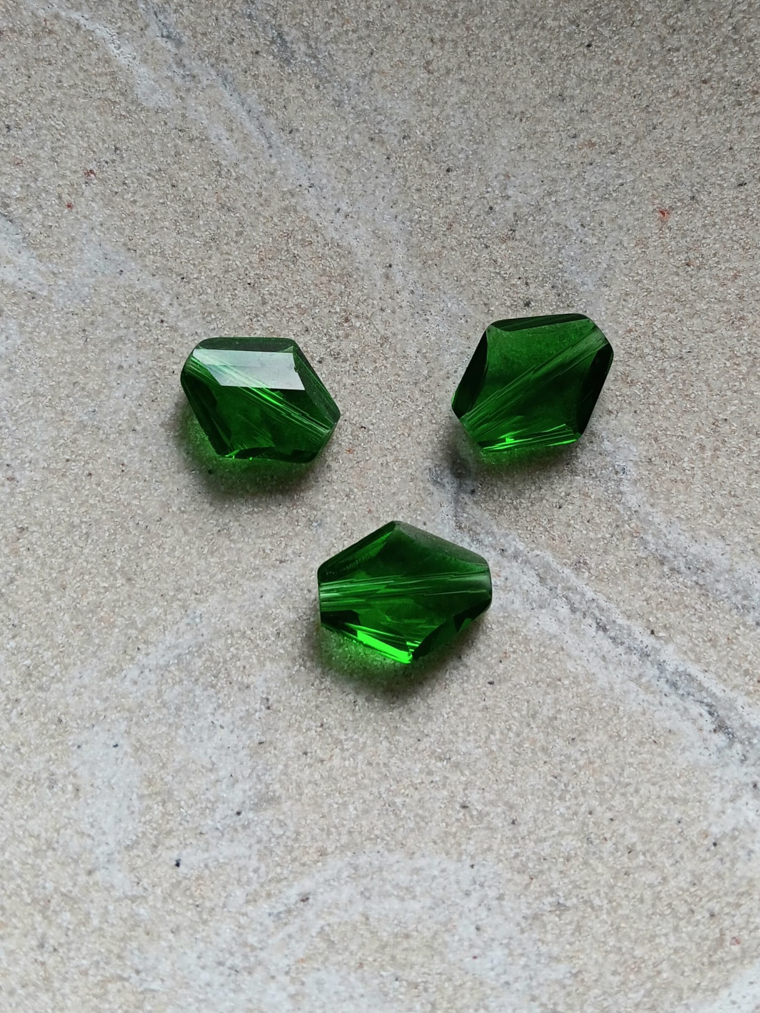 perlesetcreationbijoux-perle-losange-facette-verre-14x12mm-vert