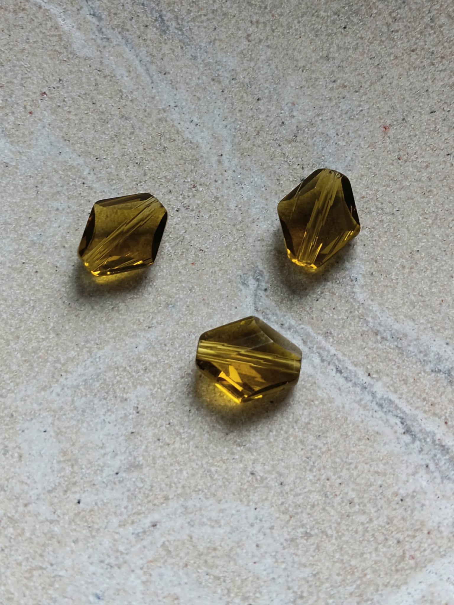 perlesetcreationbijoux-perle-losange-facette-verre-14x12mm-kaki
