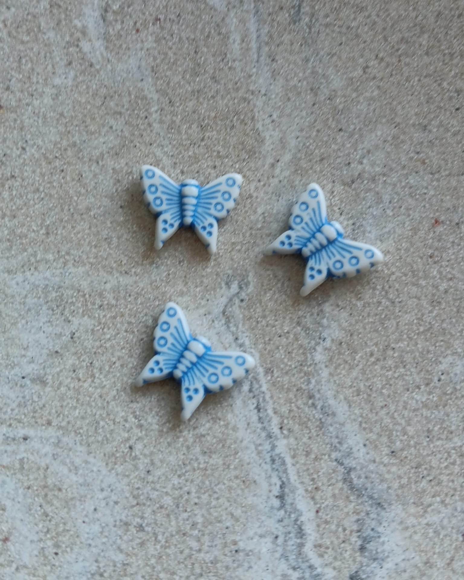 Perles papillon en acrylique - 12x16mm x10