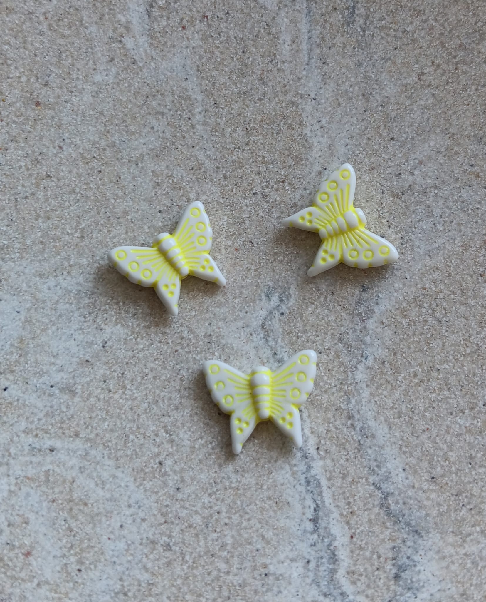 Perles papillon en acrylique - 12x16mm x10