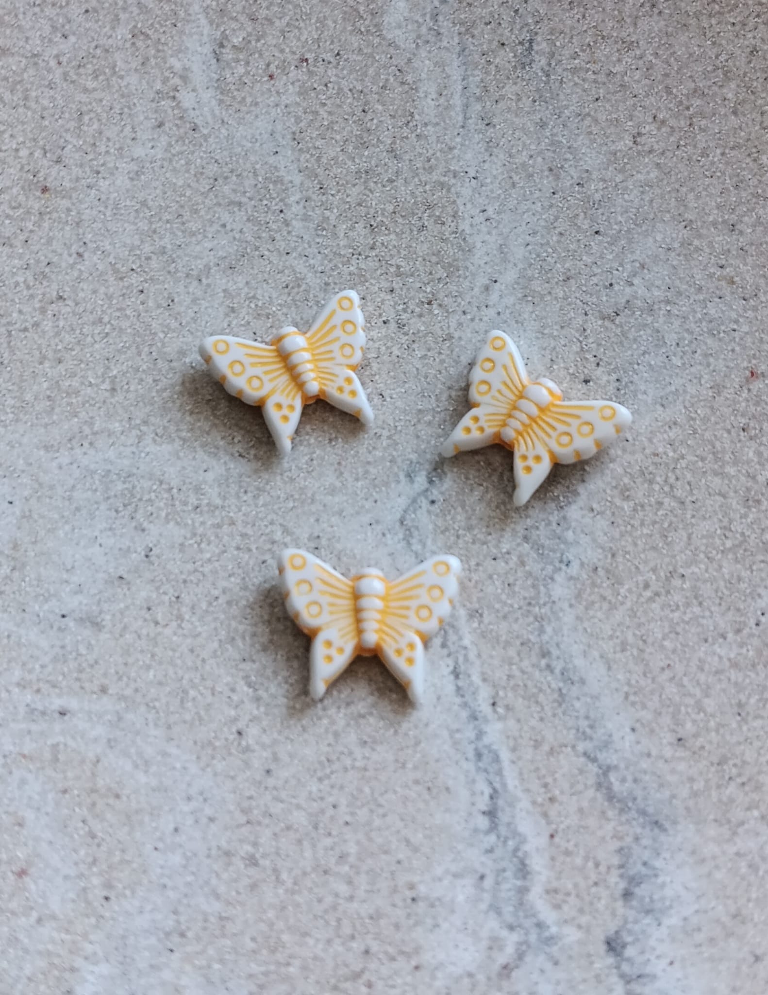 Perles papillon en acrylique - 12x16mm x10