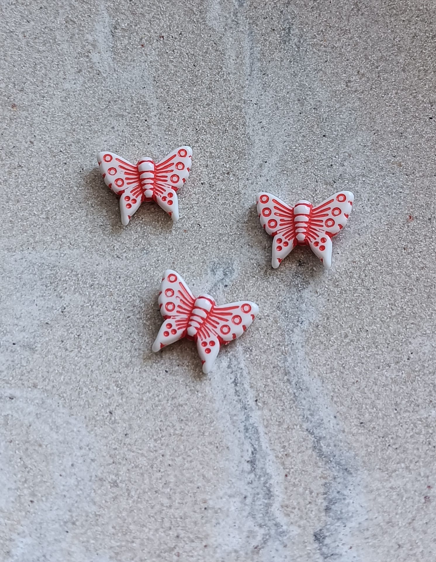 Perles papillon en acrylique - 12x16mm x10