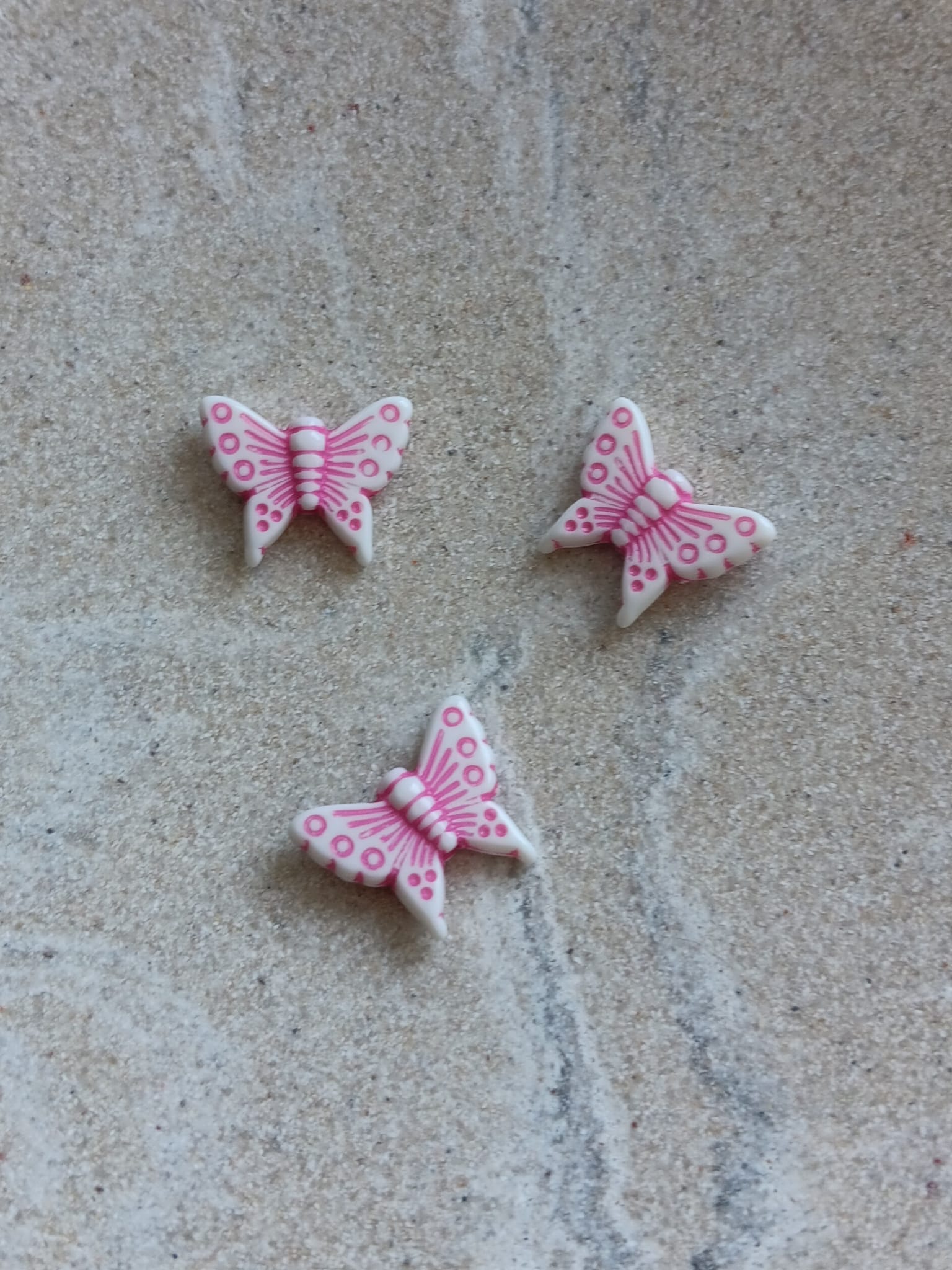 Perles papillon en acrylique - 12x16mm x10