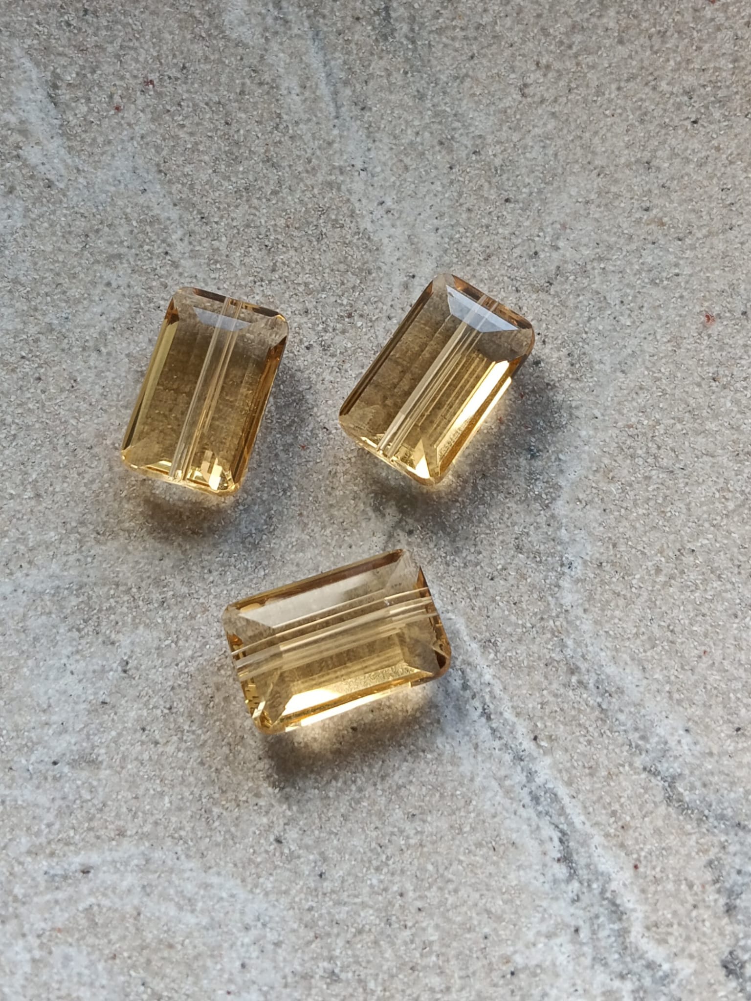 perlesetcreationbijoux-perle-rectangle-verre-facettes-10x15mm-jaune