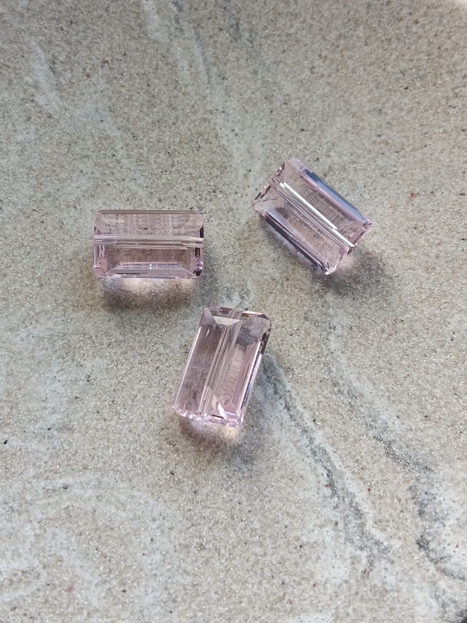 perlesetcreationbijoux-perle-rectangle-verre-facettes-10x15mm-rose