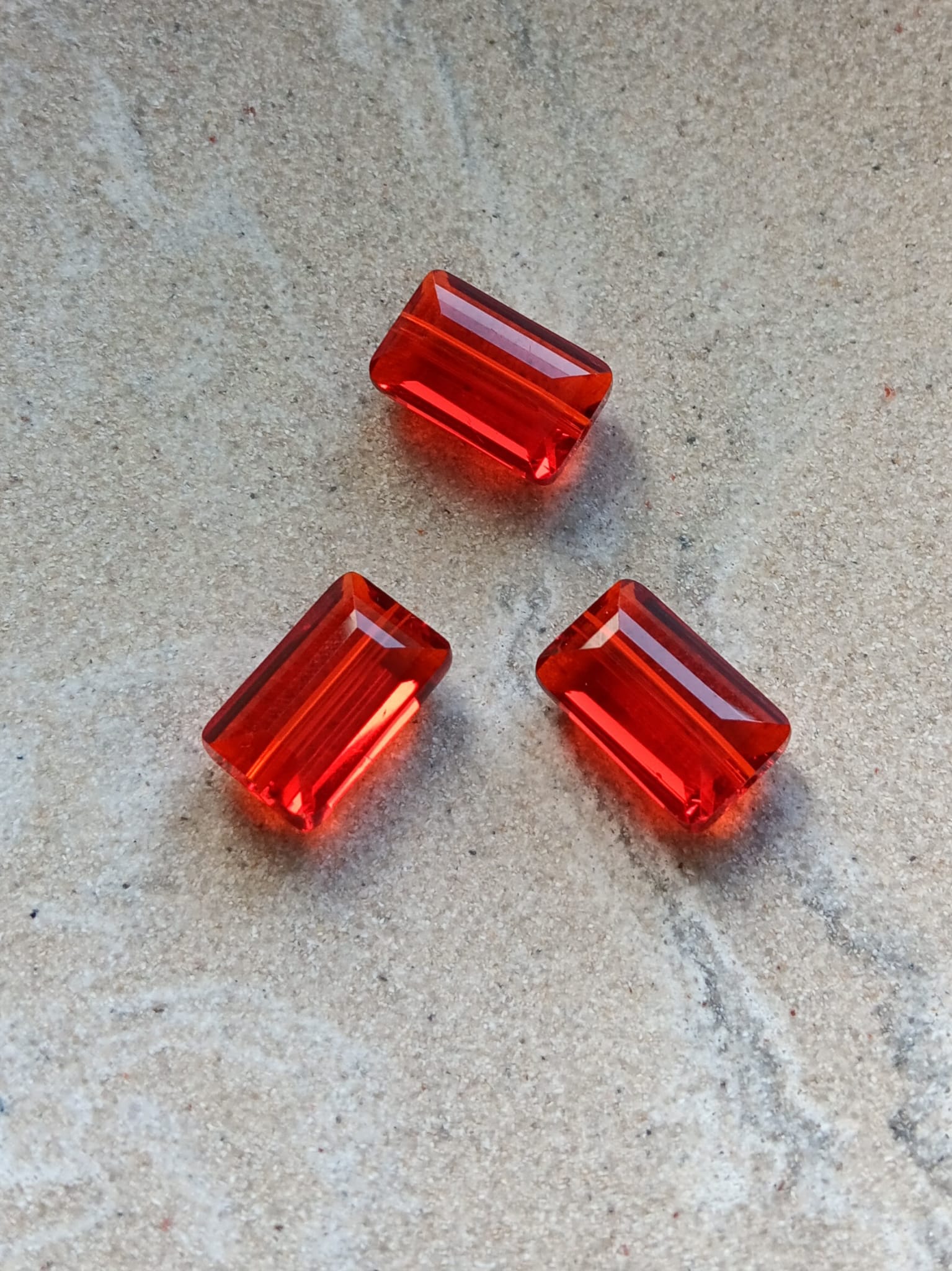 perlesetcreationbijoux-perle-rectangle-verre-facettes-10x15mm-rouge
