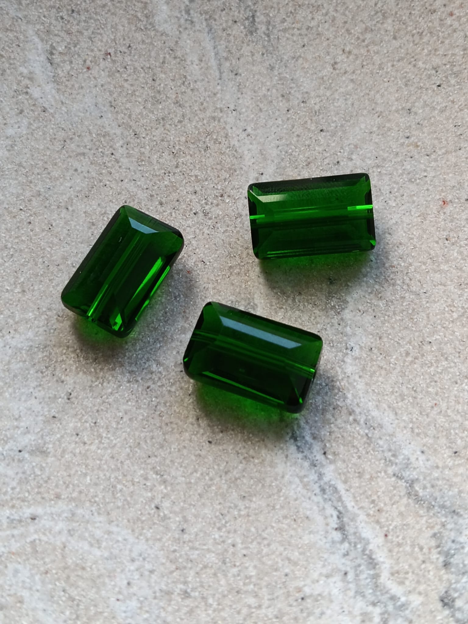 perlesetcreationbijoux-perle-rectangle-verre-facettes-10x15mm-vert