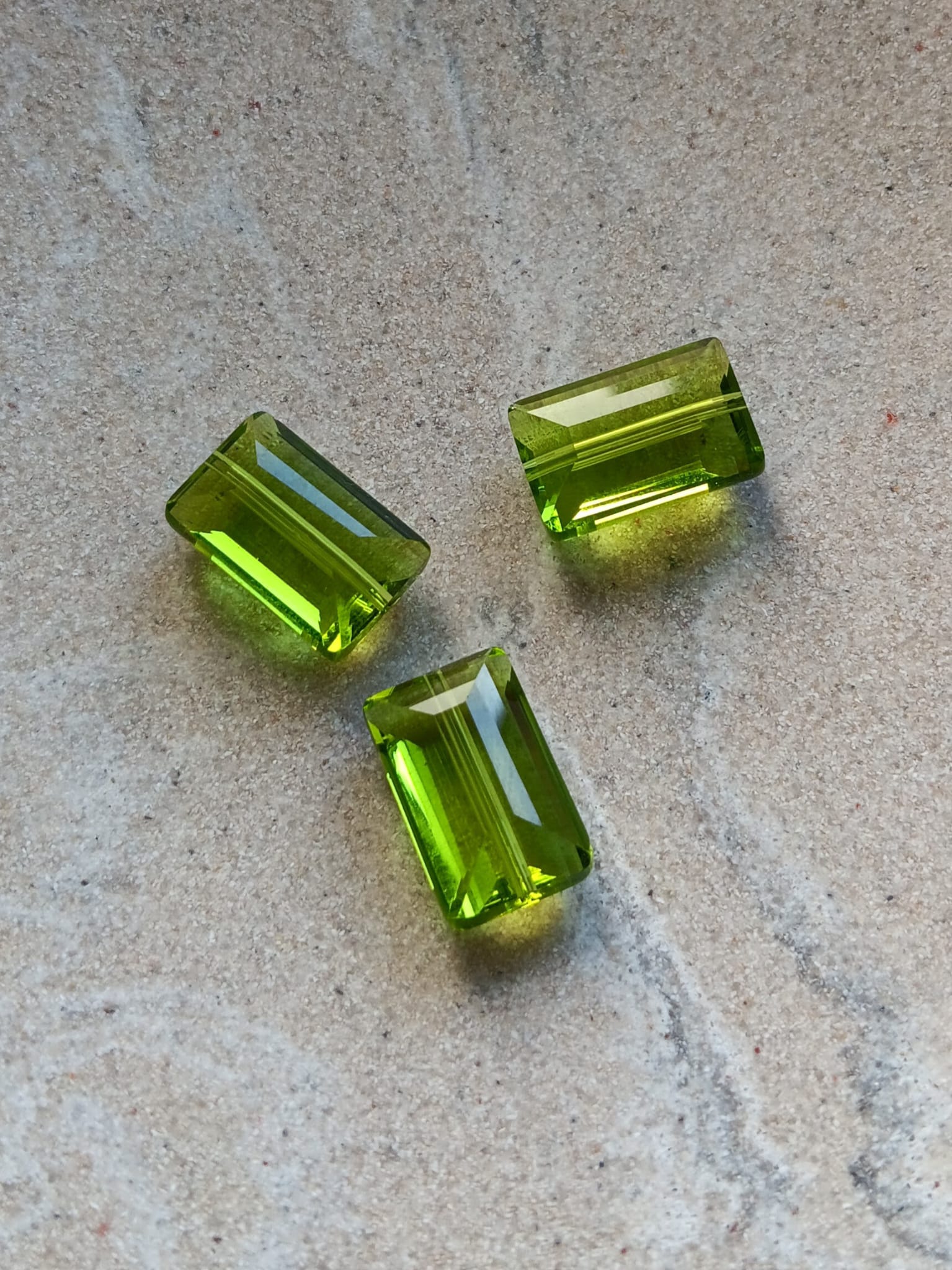 perlesetcreationbijoux-perle-rectangle-verre-facettes-10x15mm-vert