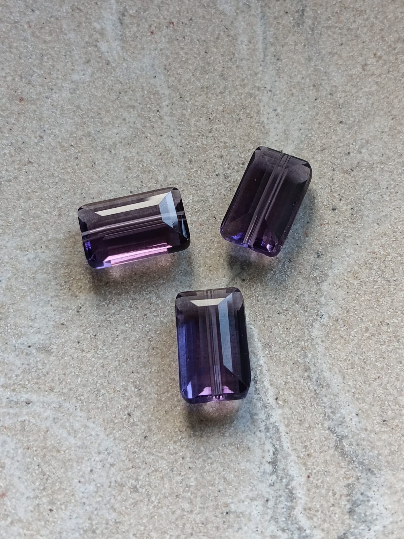 perlesetcreationbijoux-perle-rectangle-verre-facettes-10x15mm-violet