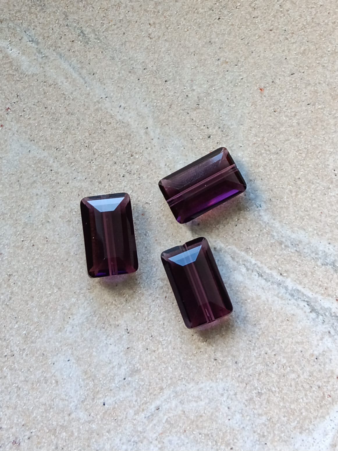 perlesetcreationbijoux-perle-rectangle-verre-facettes-10x15mm-violet
