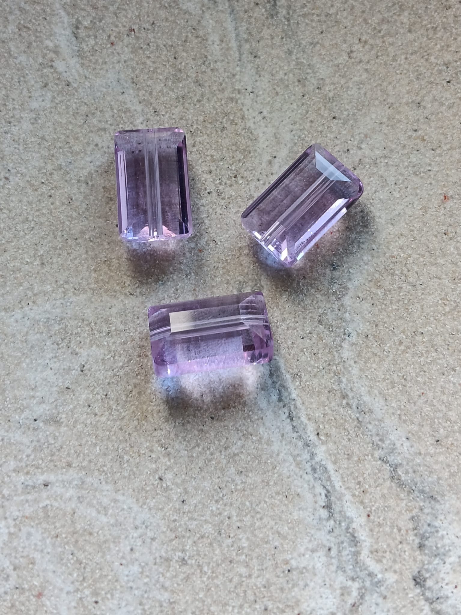 perlesetcreationbijoux-perle-rectangle-verre-facettes-10x15mm-violine