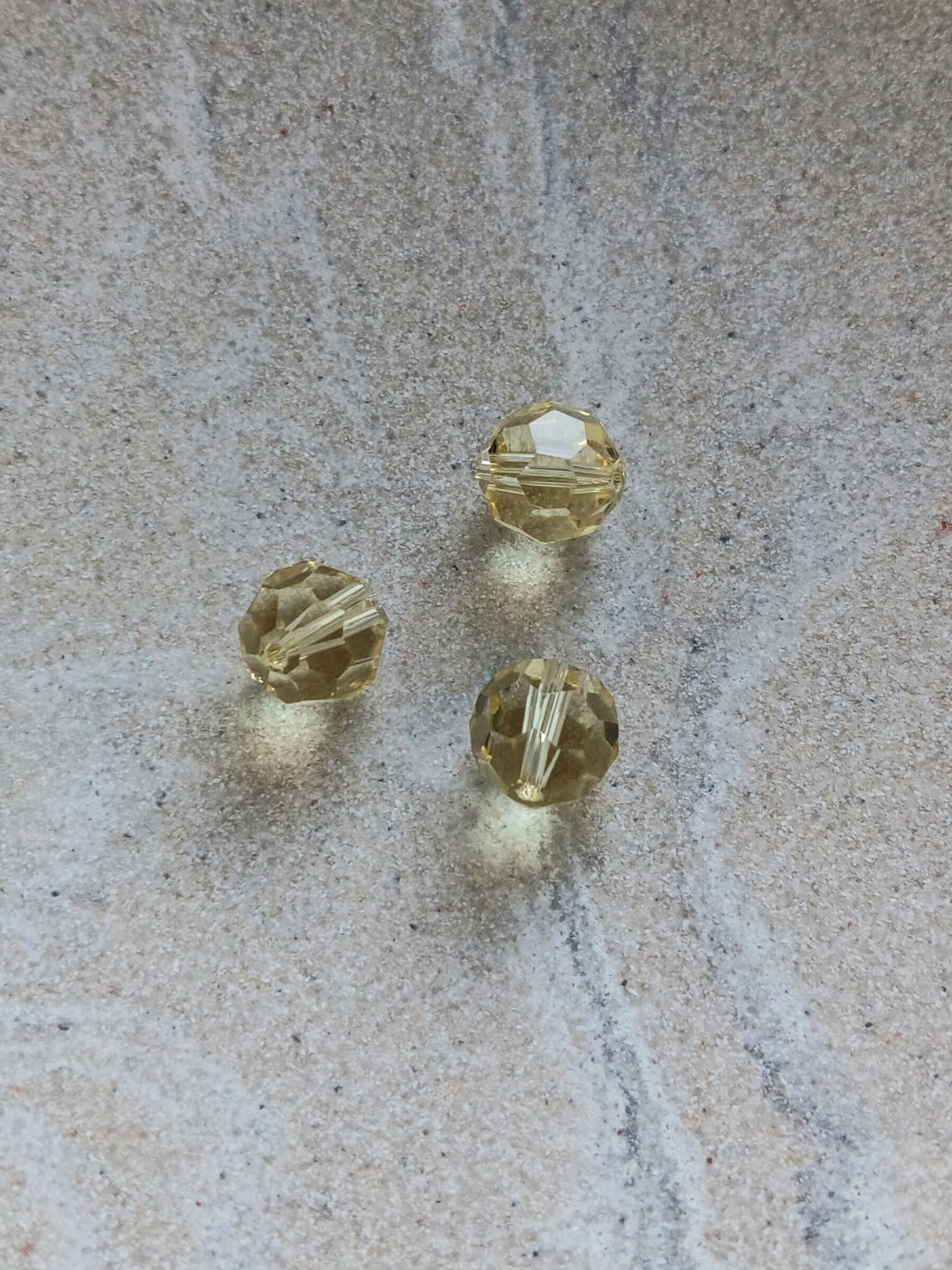 perlesetcreationbijoux-perle-ronde-facette-verre-10mm-jaune