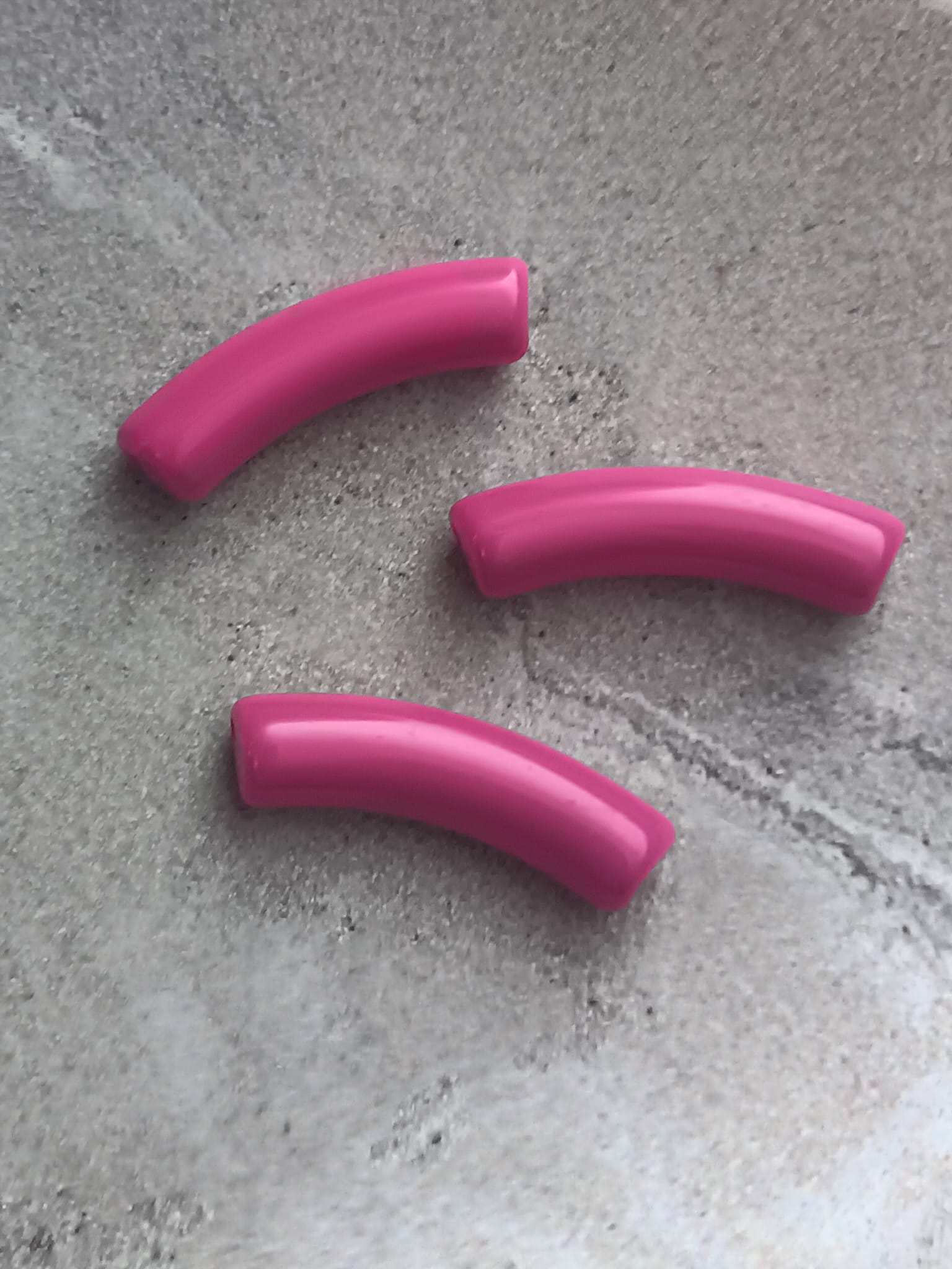perlesetcreationbijoux-perle-tube-incurve-32x9mm-rose