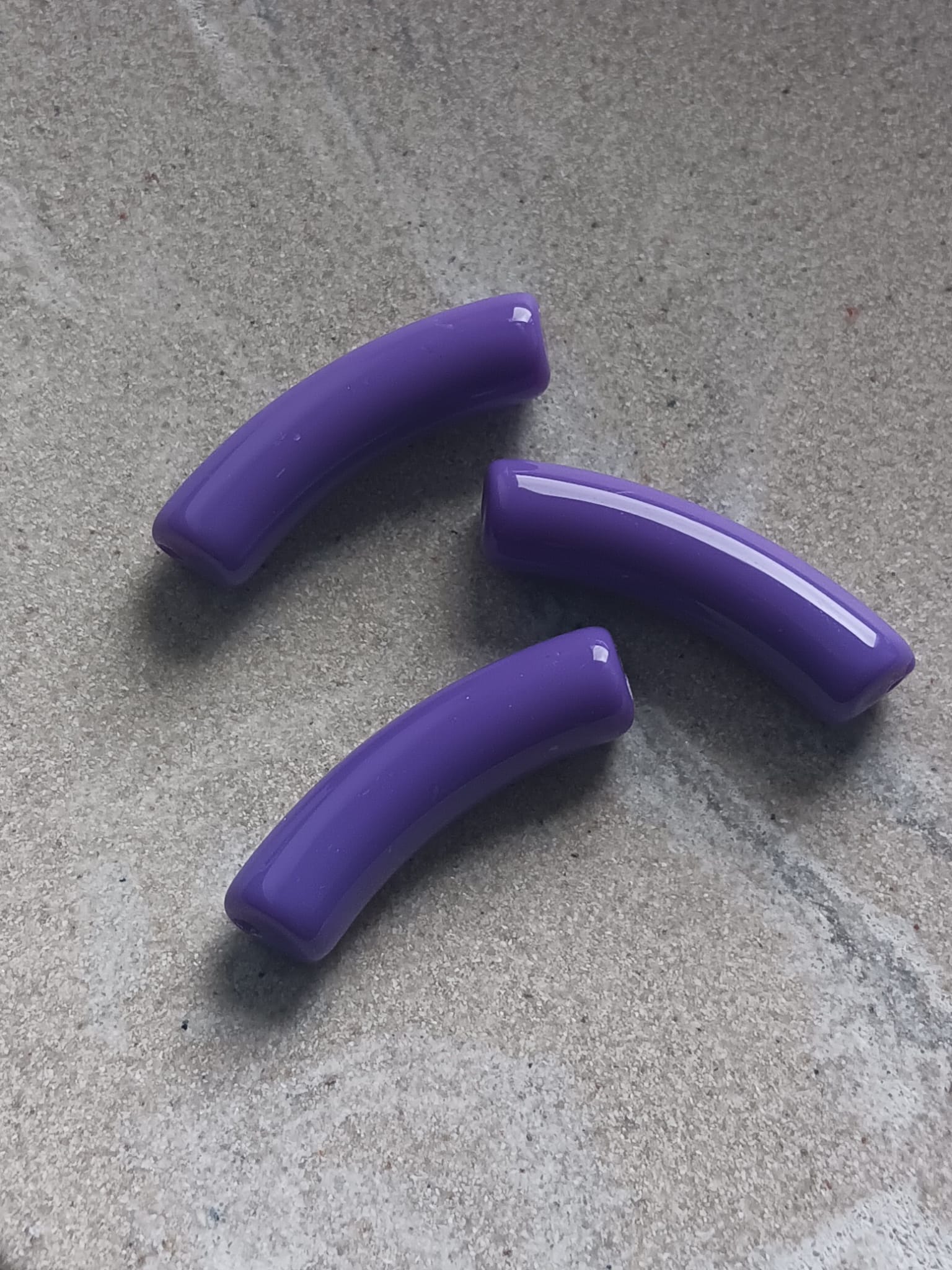perlesetcreationbijoux-perle-tube-incurve-32x9mm-violet