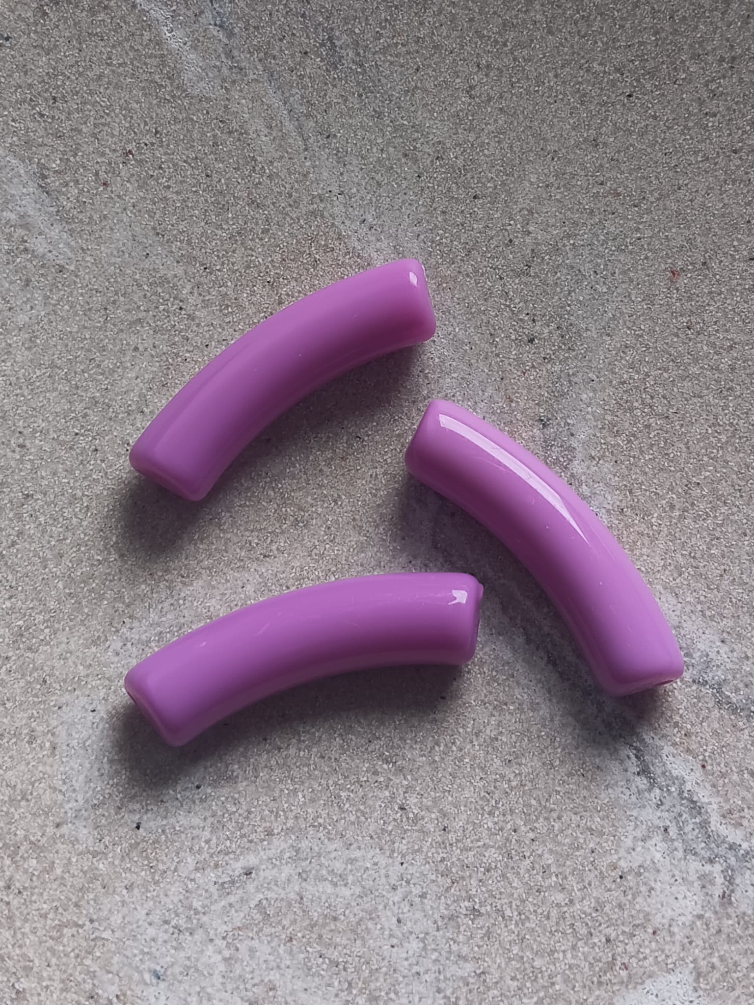 perlesetcreationbijoux-perle-tube-incurve-32x9mm-violet