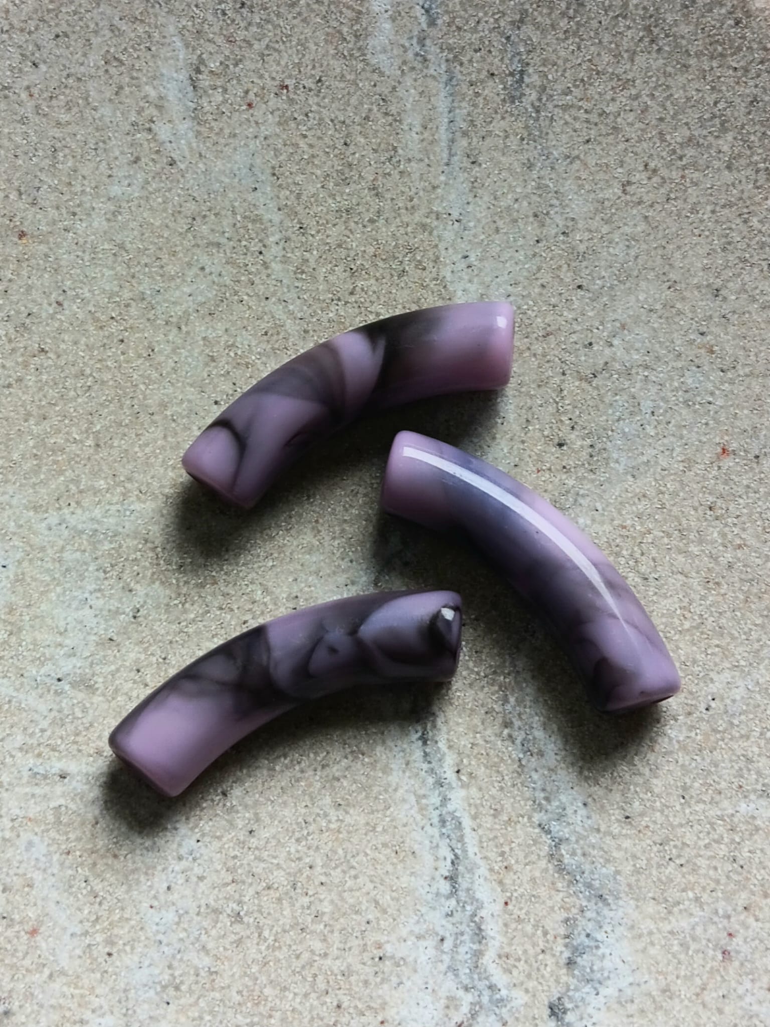 perlesetcreationbijoux-perle-tube-incurve-marbre-violet