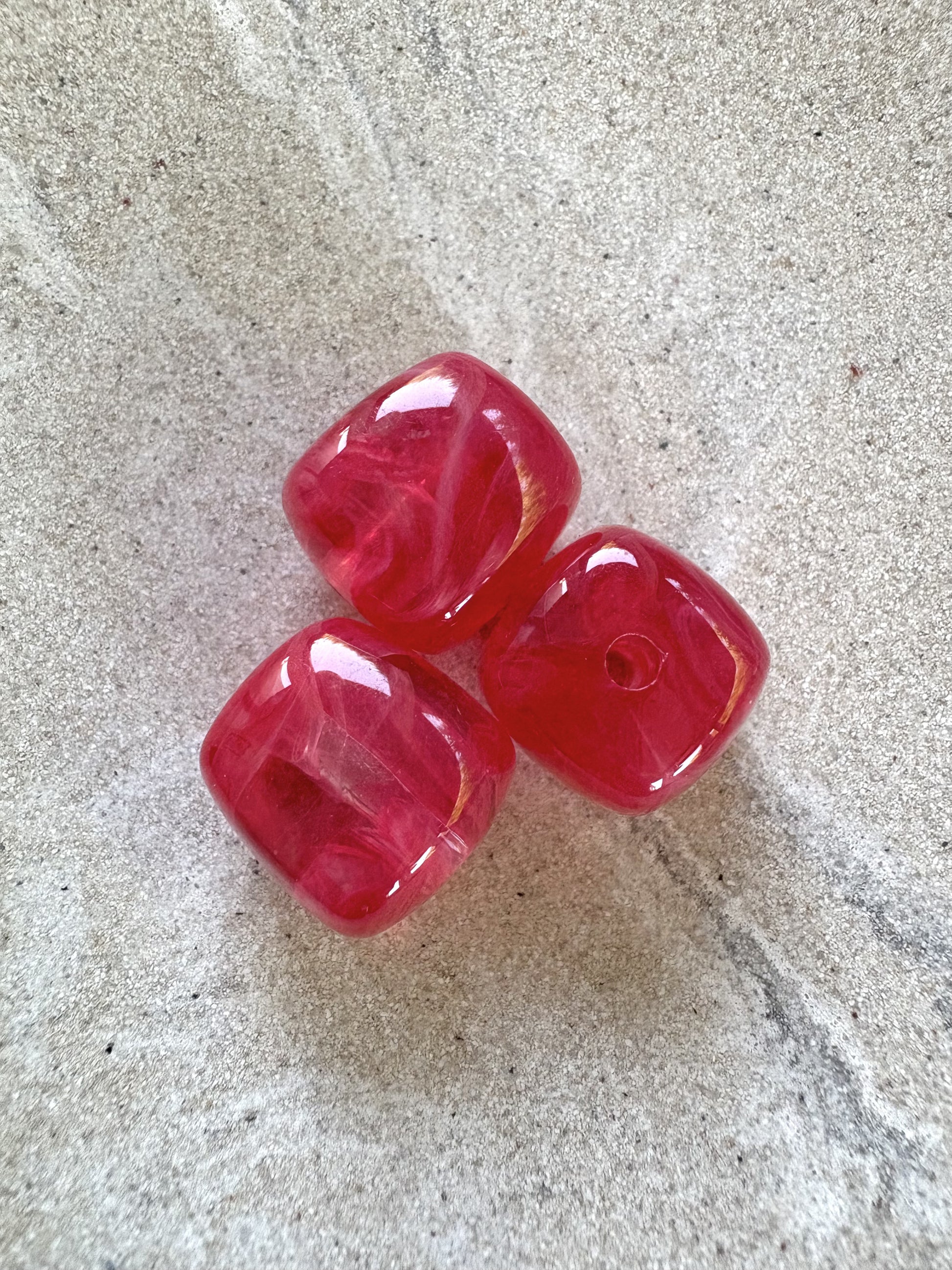Perle carrée marbrée en acrylique - 17 mm