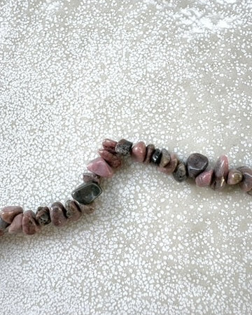 perlesetcreationbijoux - perles chips rhodonite naturelle 8-5 mm