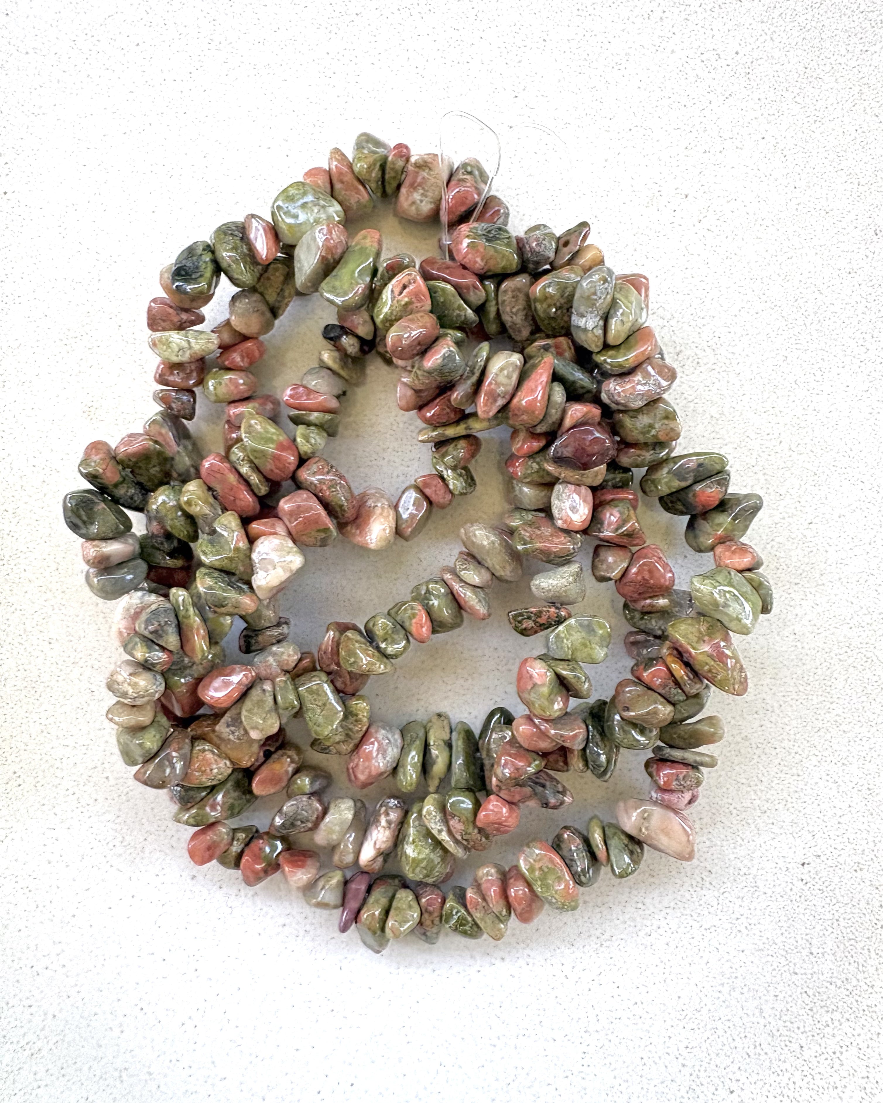 perlesetcreationbijoux - perles chips en unakite naturelle