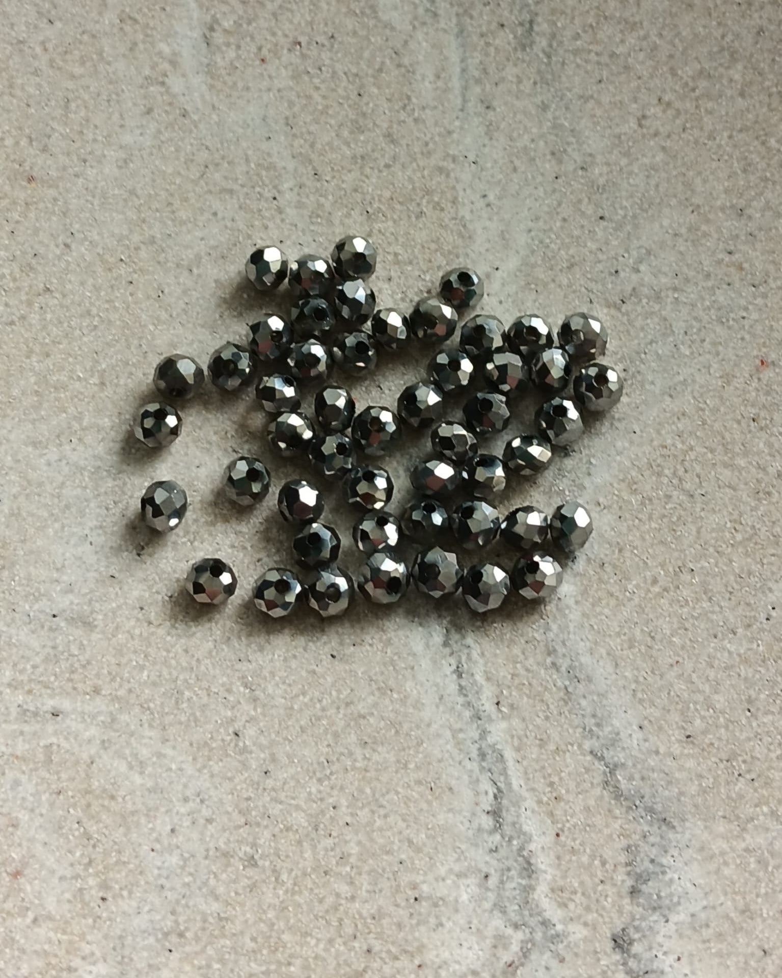 Perles rondelles à facettes argentées - 4x3 mm x50