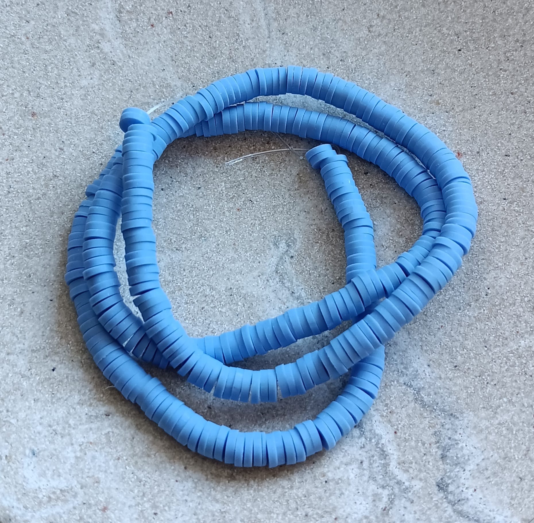 Perles heishi en pâte polymère - 4mm