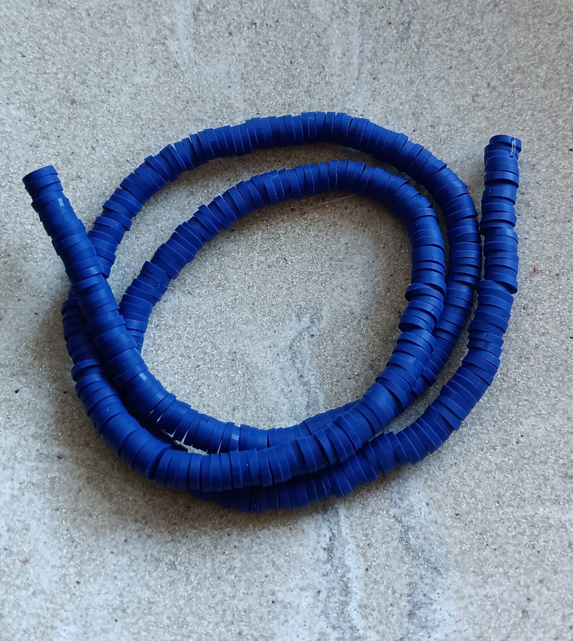 Perles heishi en pâte polymère - 4mm