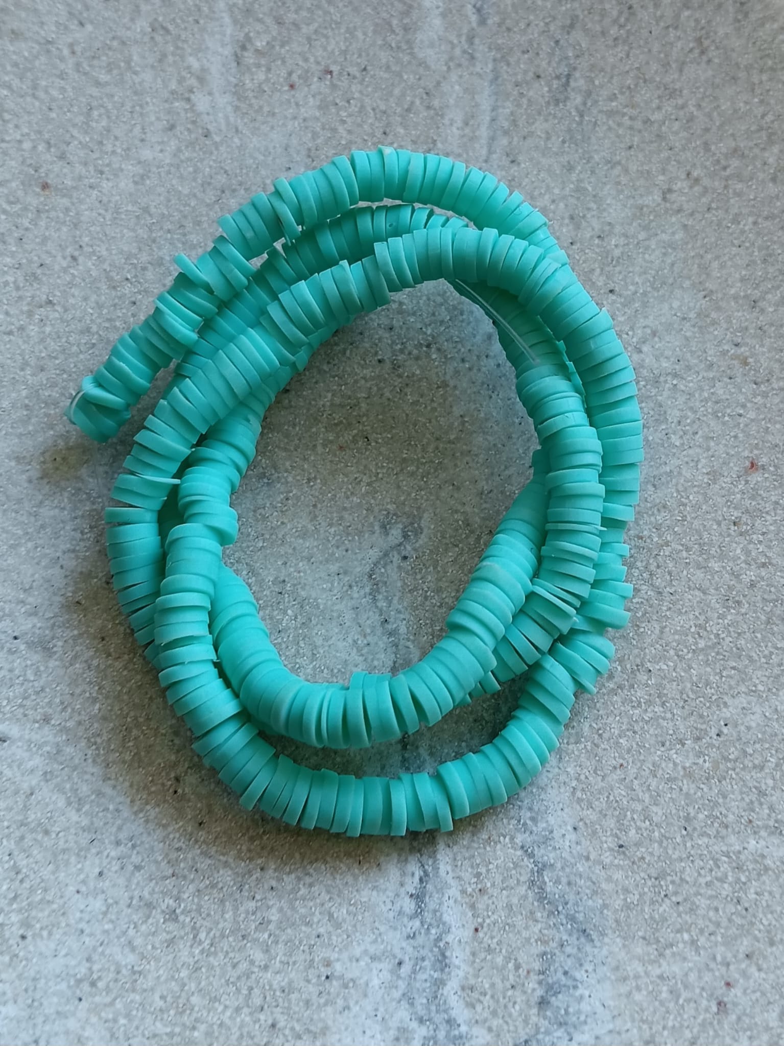 Perles heishi en pâte polymère - 4mm
