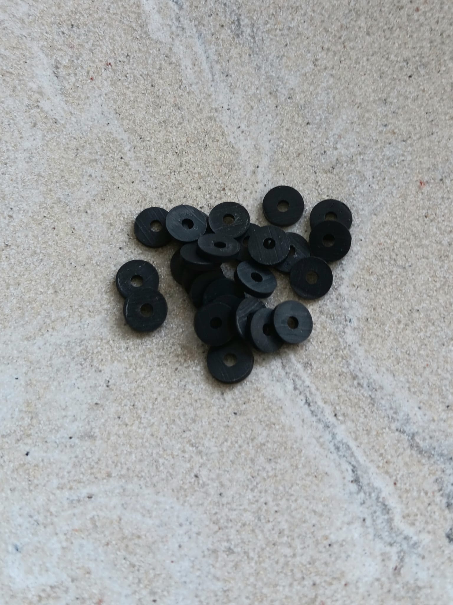 Perles heishi en pâte polymère - 6mm