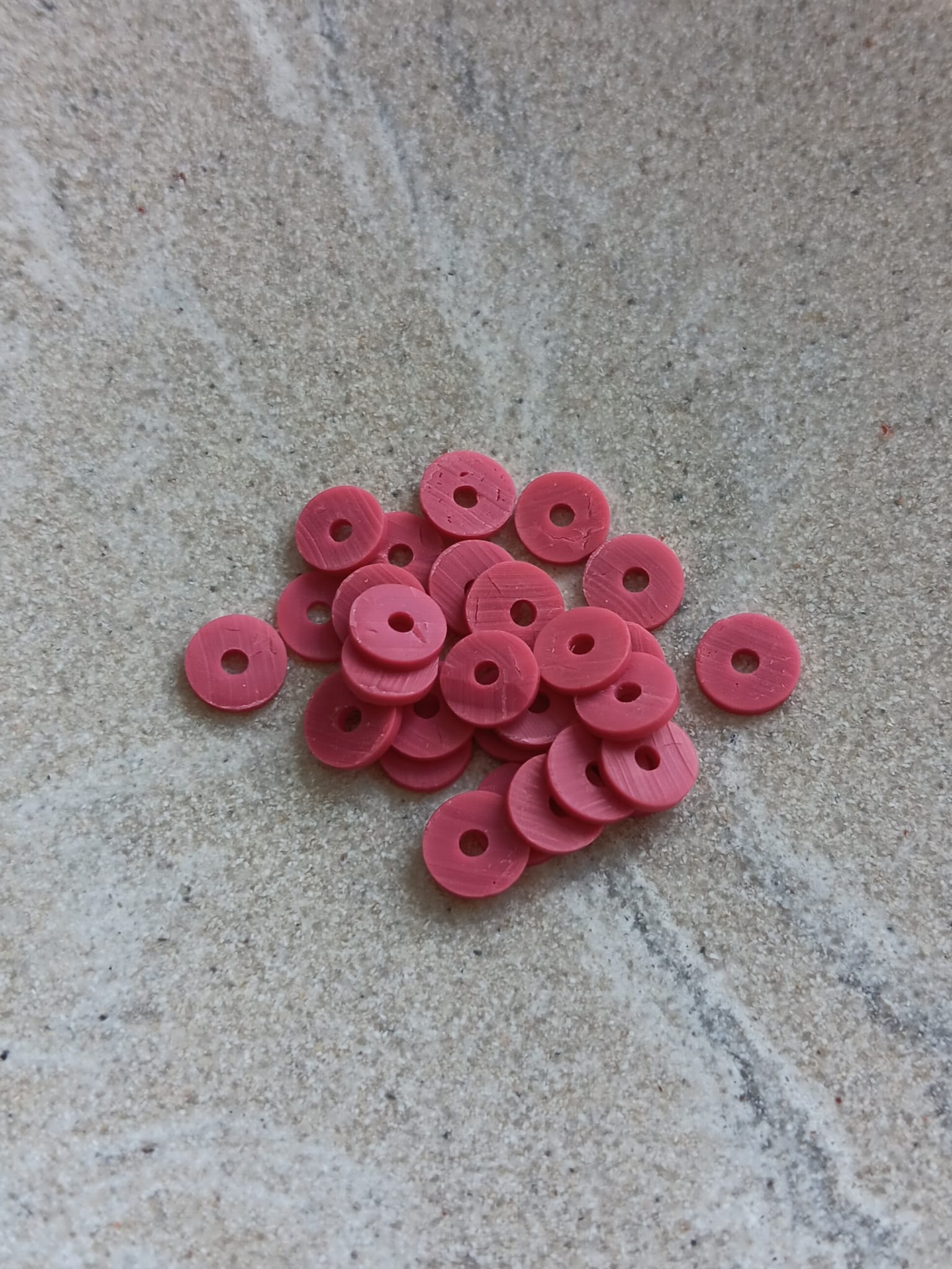 Perles heishi en pâte polymère - 6mm